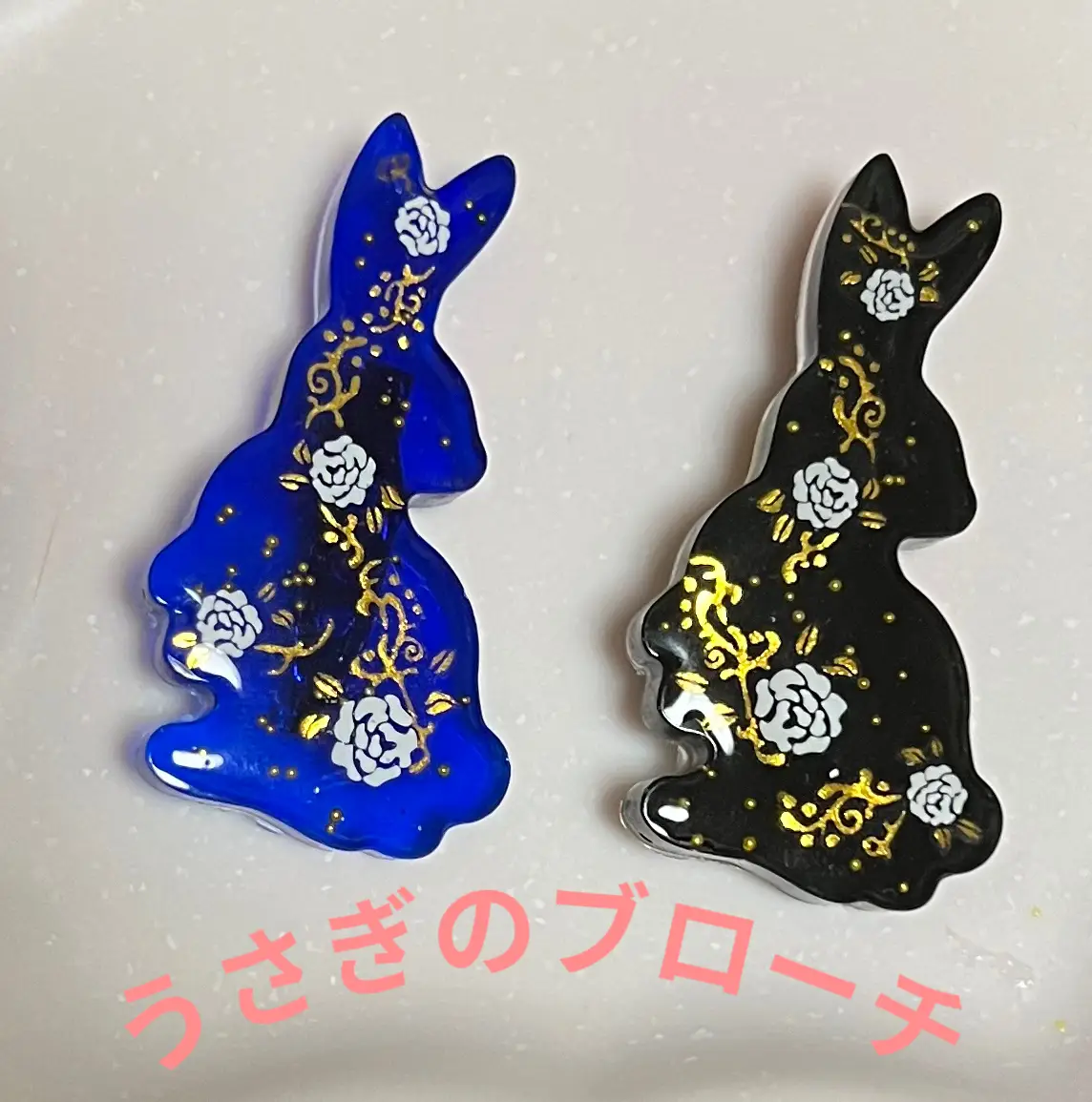 思いにふける春 黒猫ちゃんラウンドレジンヘアゴム