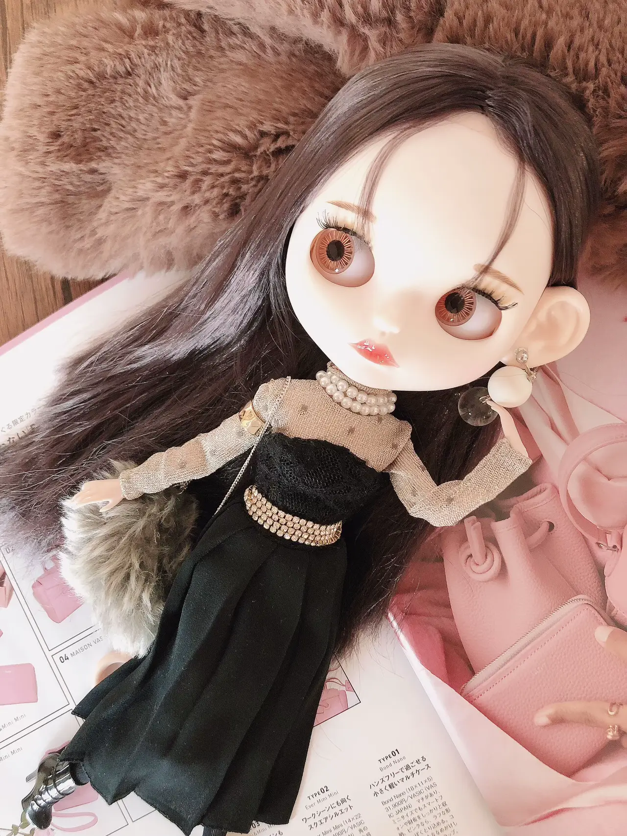 ブライス2体セットまたは、1体づつok （マルチクリアボックス棚付き  