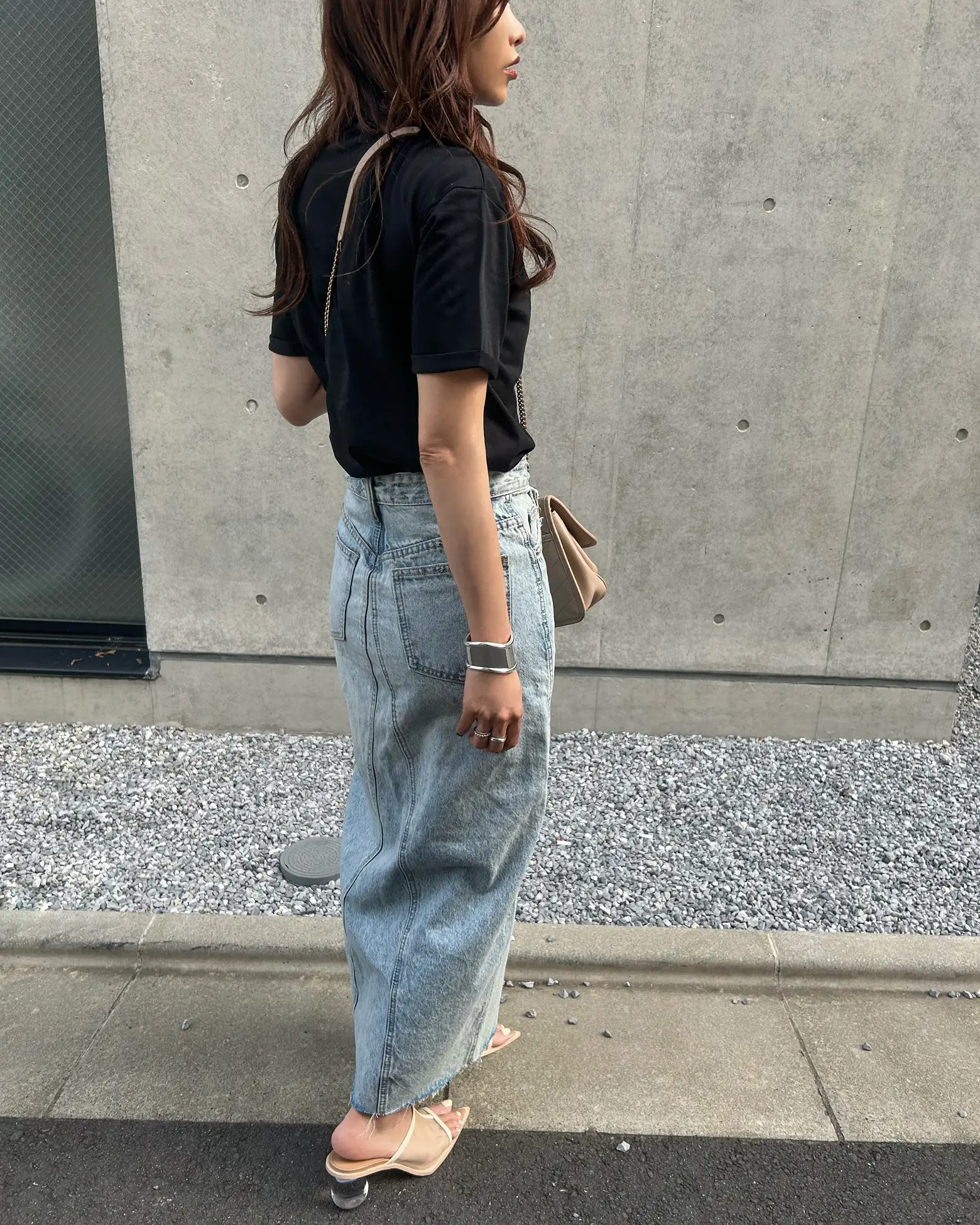 ZARA】デニムスカート着回しコーデ♥︎Tシャツとの相性抜群‼︎シンプル可愛い♩ | asamimiiiiが投稿したフォトブック | Lemon8