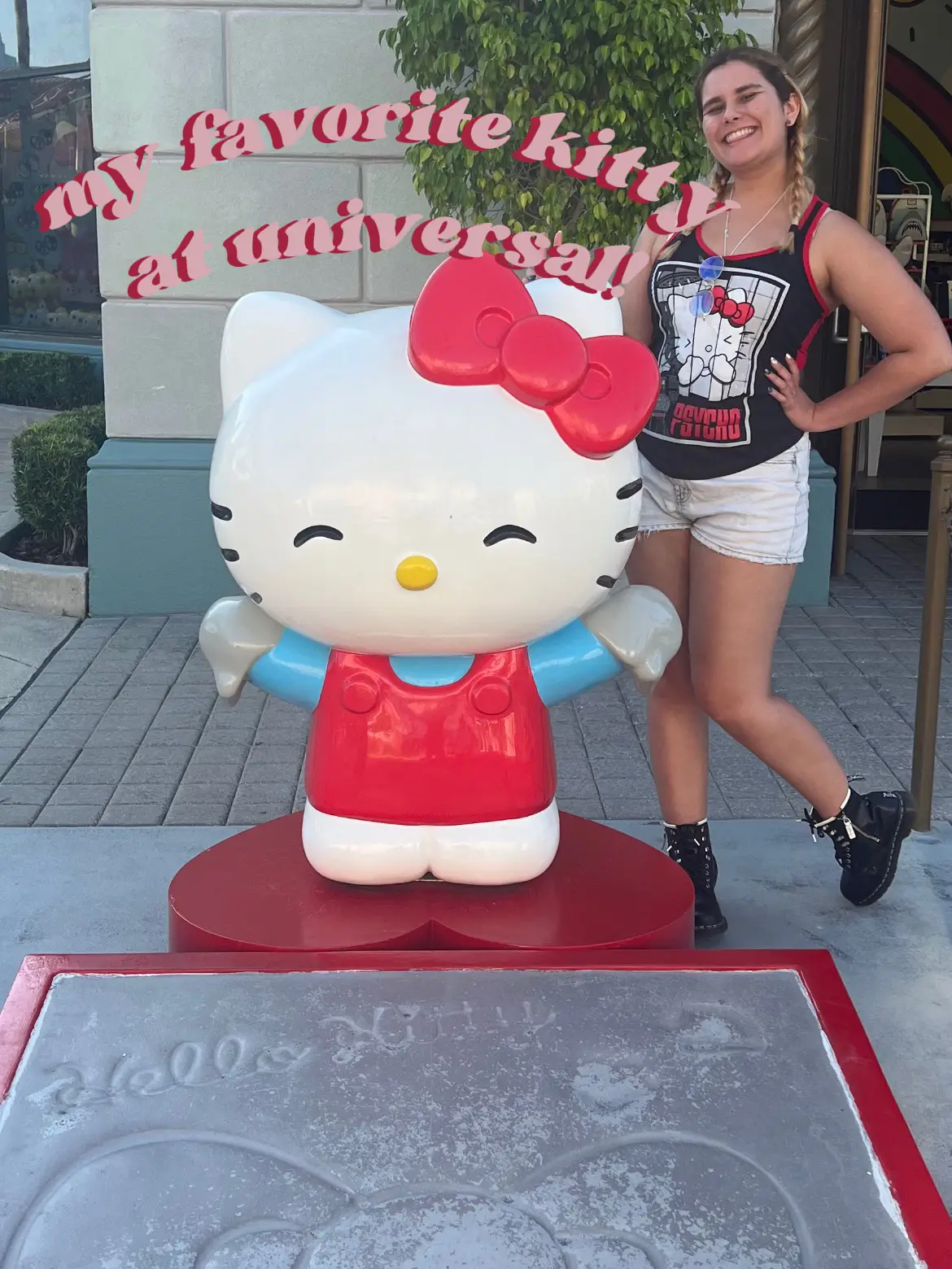 Hellokitty-lovers — Hello kitty store at universal studios Orlando