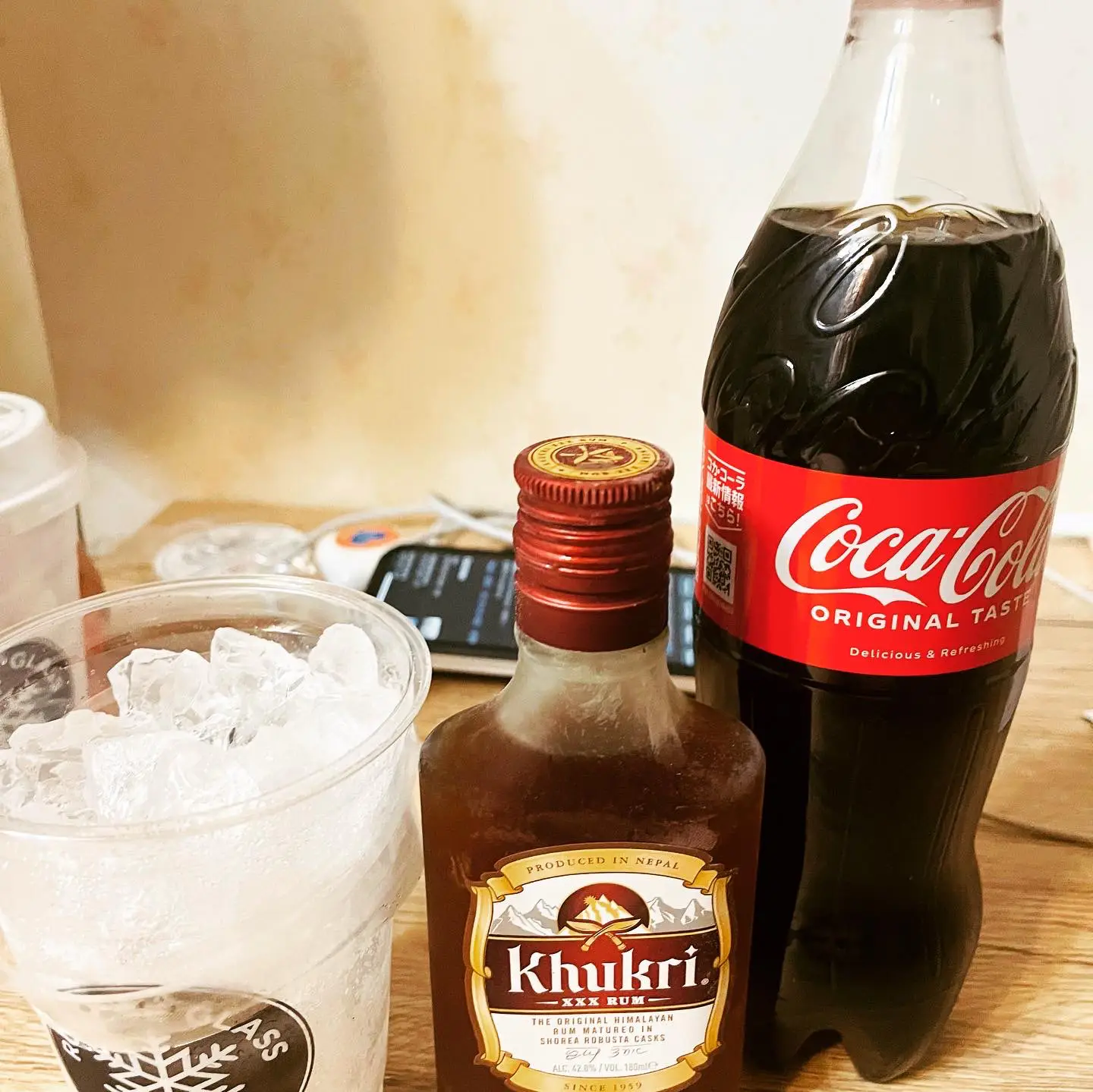 ネパールの一番有名なウィスキーです。コーラと一番会います。 2024年