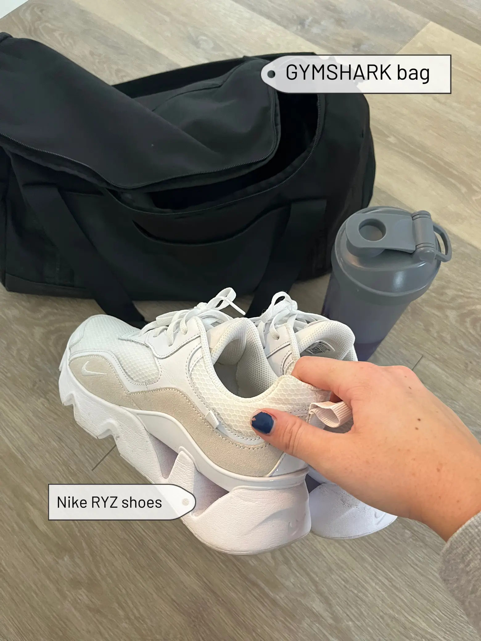 Yeezy 700 discount negras con blanco