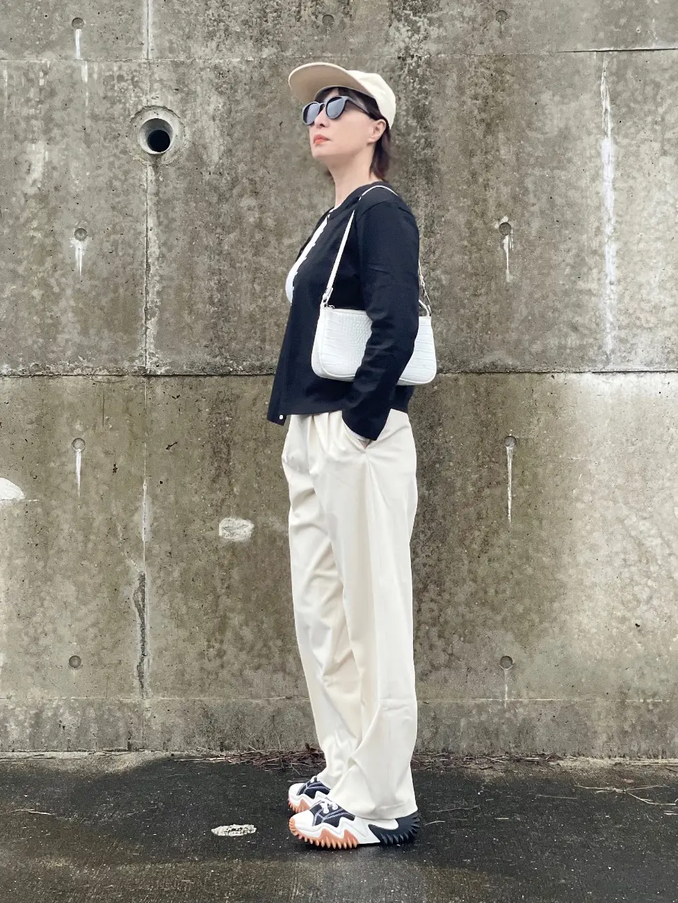 UNIQLO TUCK WIDE PANTS, Gallery posted by Ma
