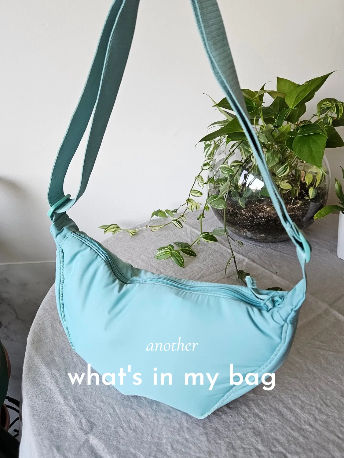 Review: Uniqlo Round Mini Shoulder Bag - My Women Stuff