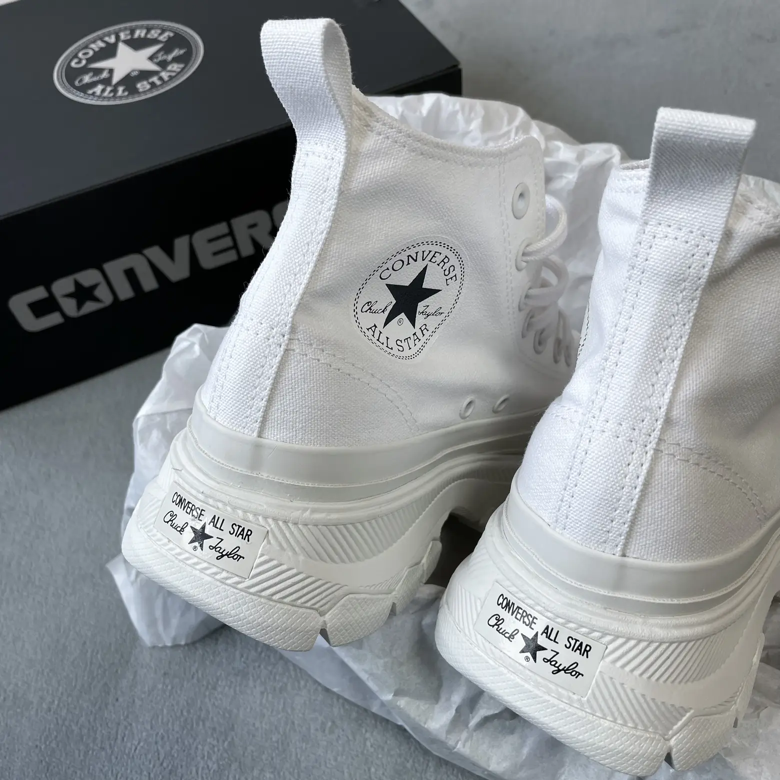 大活躍間違いなし🔥CONVERSEスニーカー  💭 | Kanakoが投稿したフォト