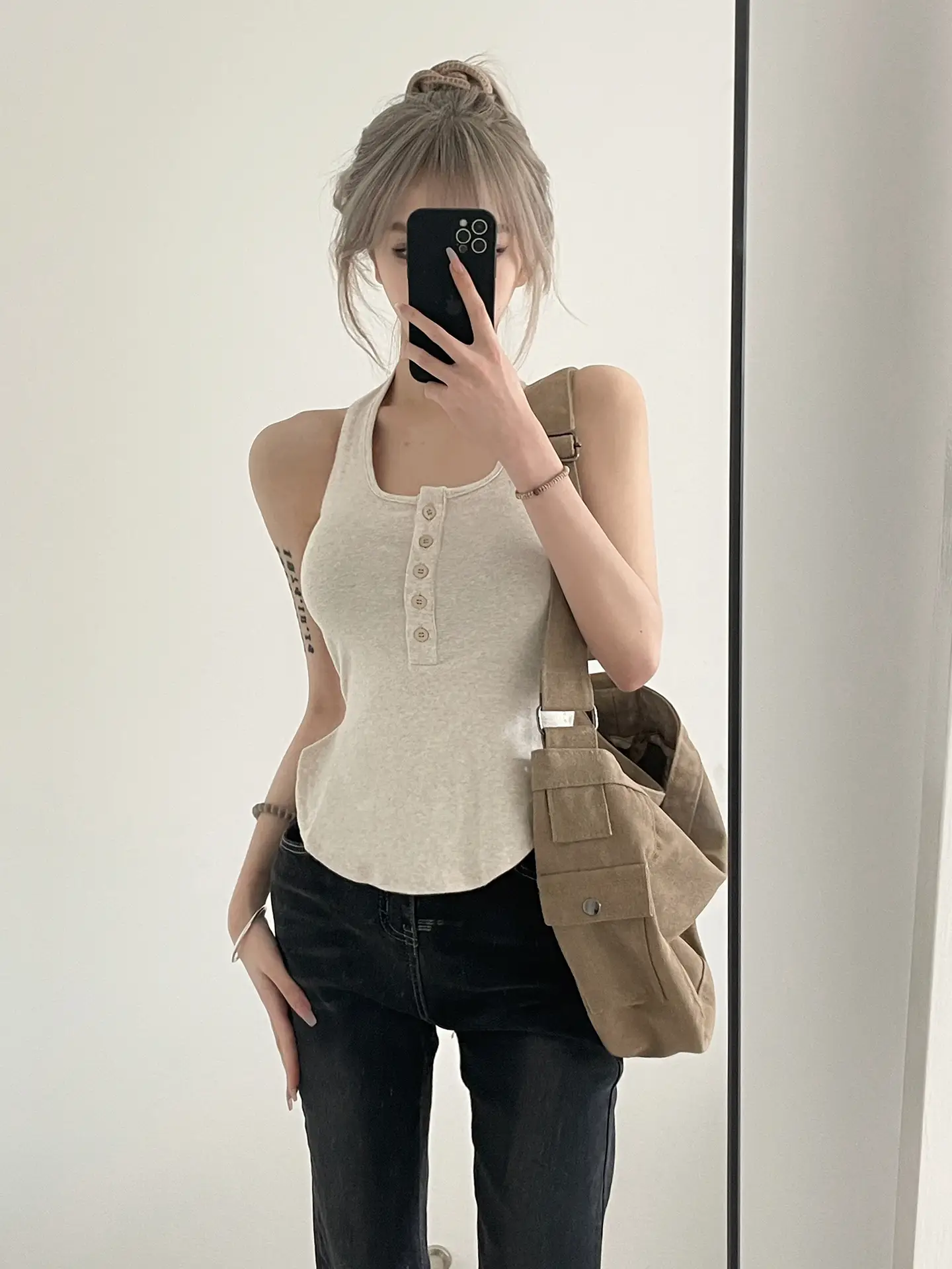 OOTD:giving off a sexy and slim vibe., Gallery posted by OOTD