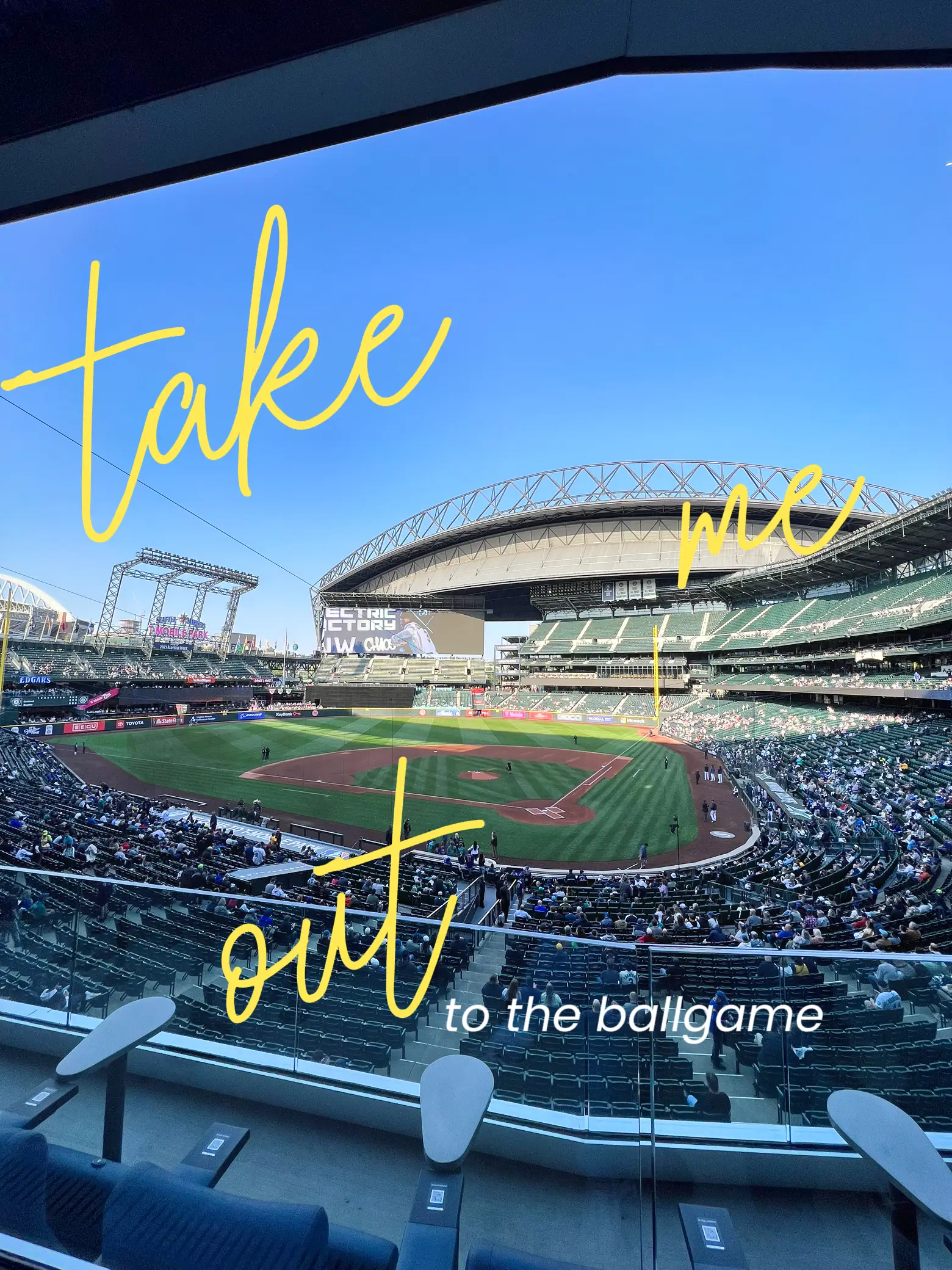 What to Wear To a SF Giants Game, Gallery posted by Monica Vargas