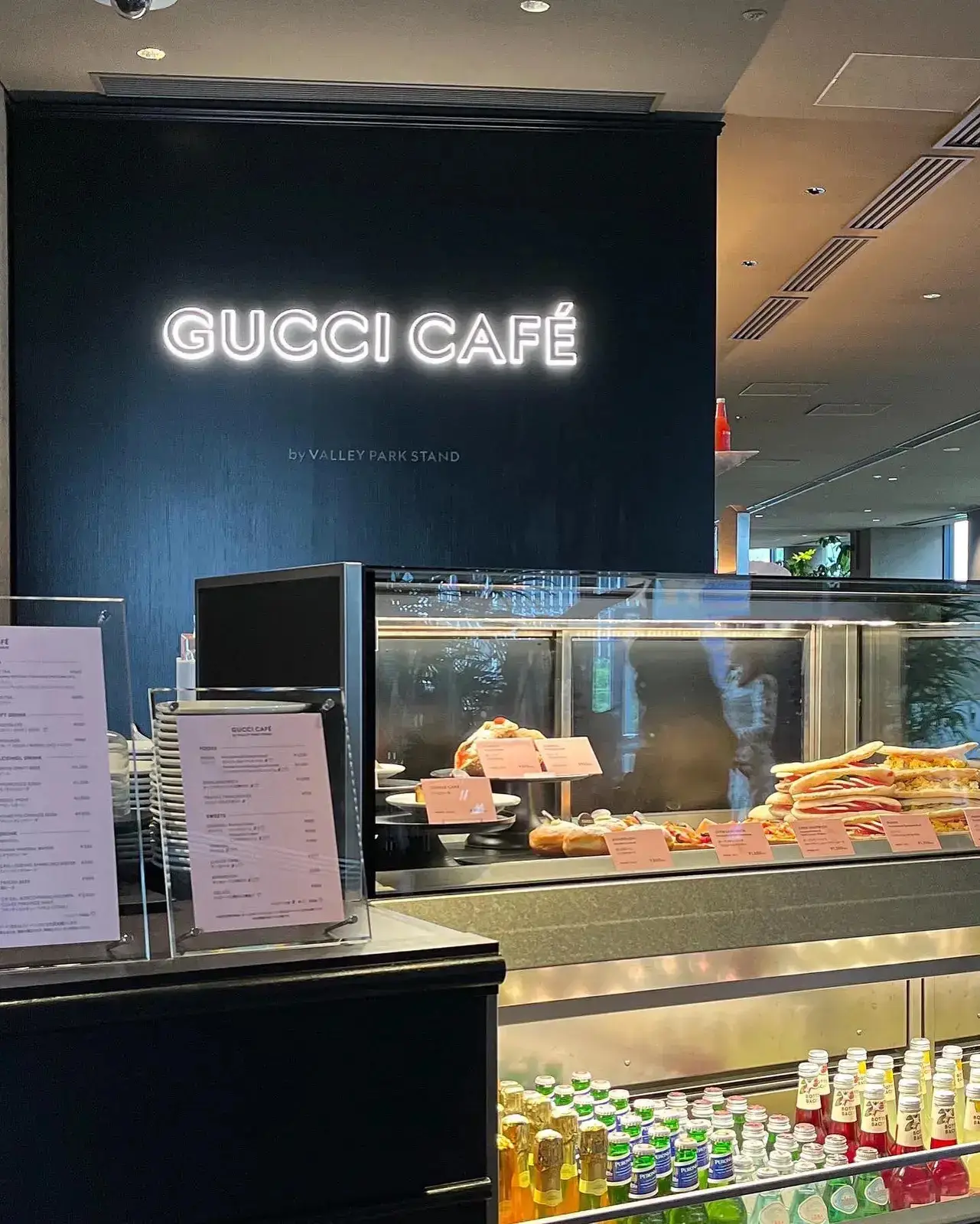 Gucci cafe outlet the mall