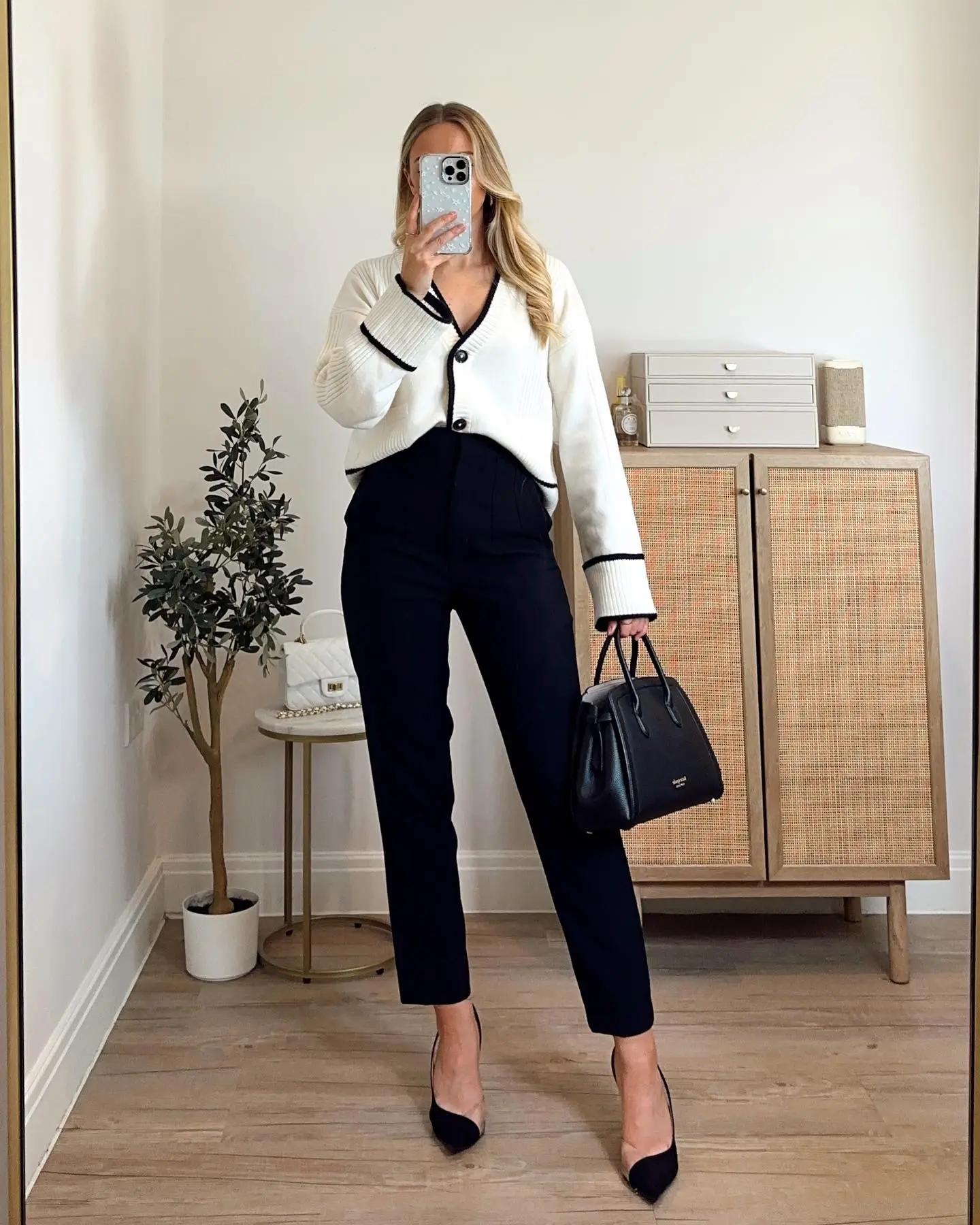 How To Style Black Pants And A White Shirt – Outfit Inspiration