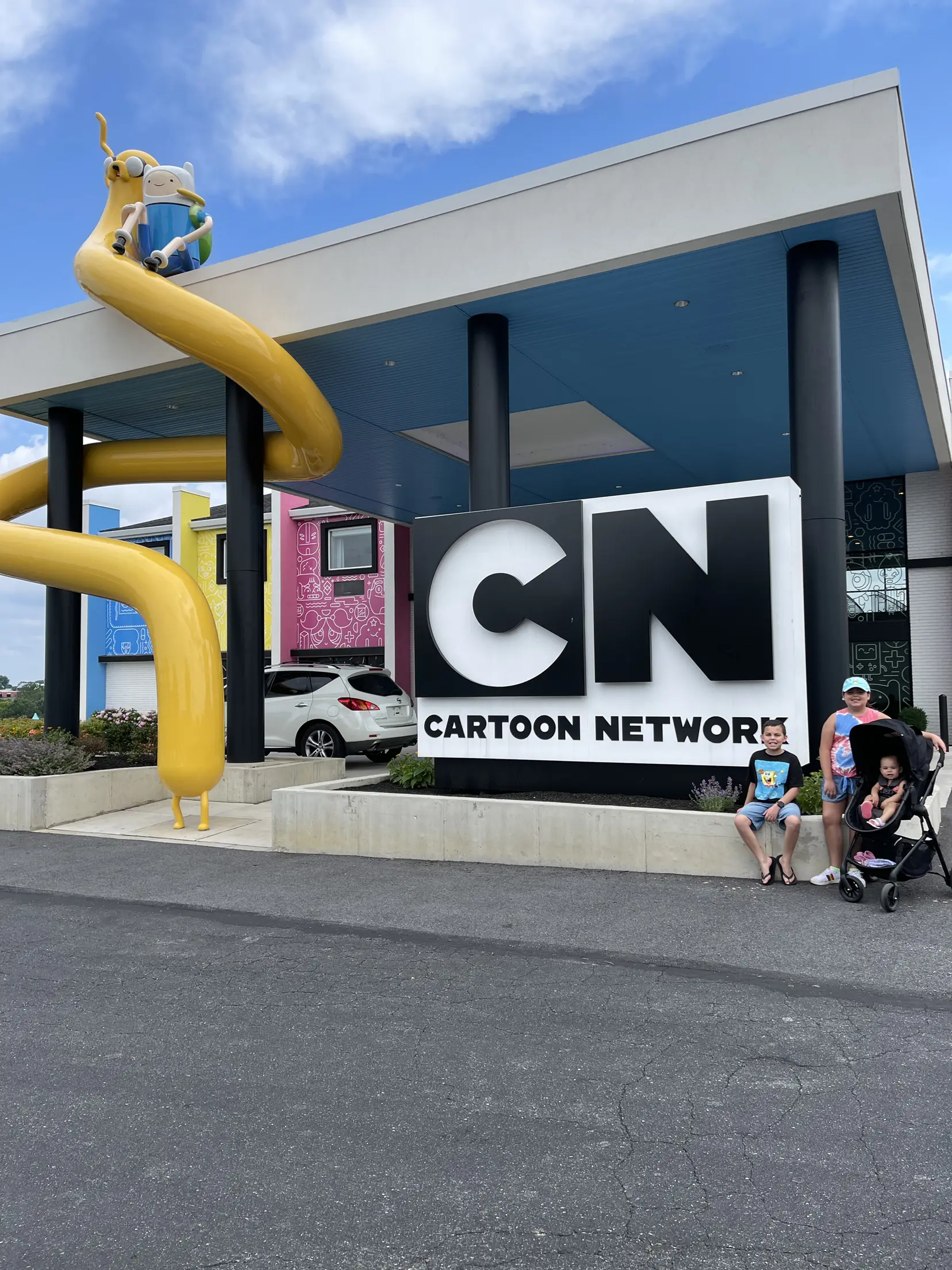 The Cartoon Network Hotel Sign Editorial Stock Image - Image of pool,  accommodation: 165078269