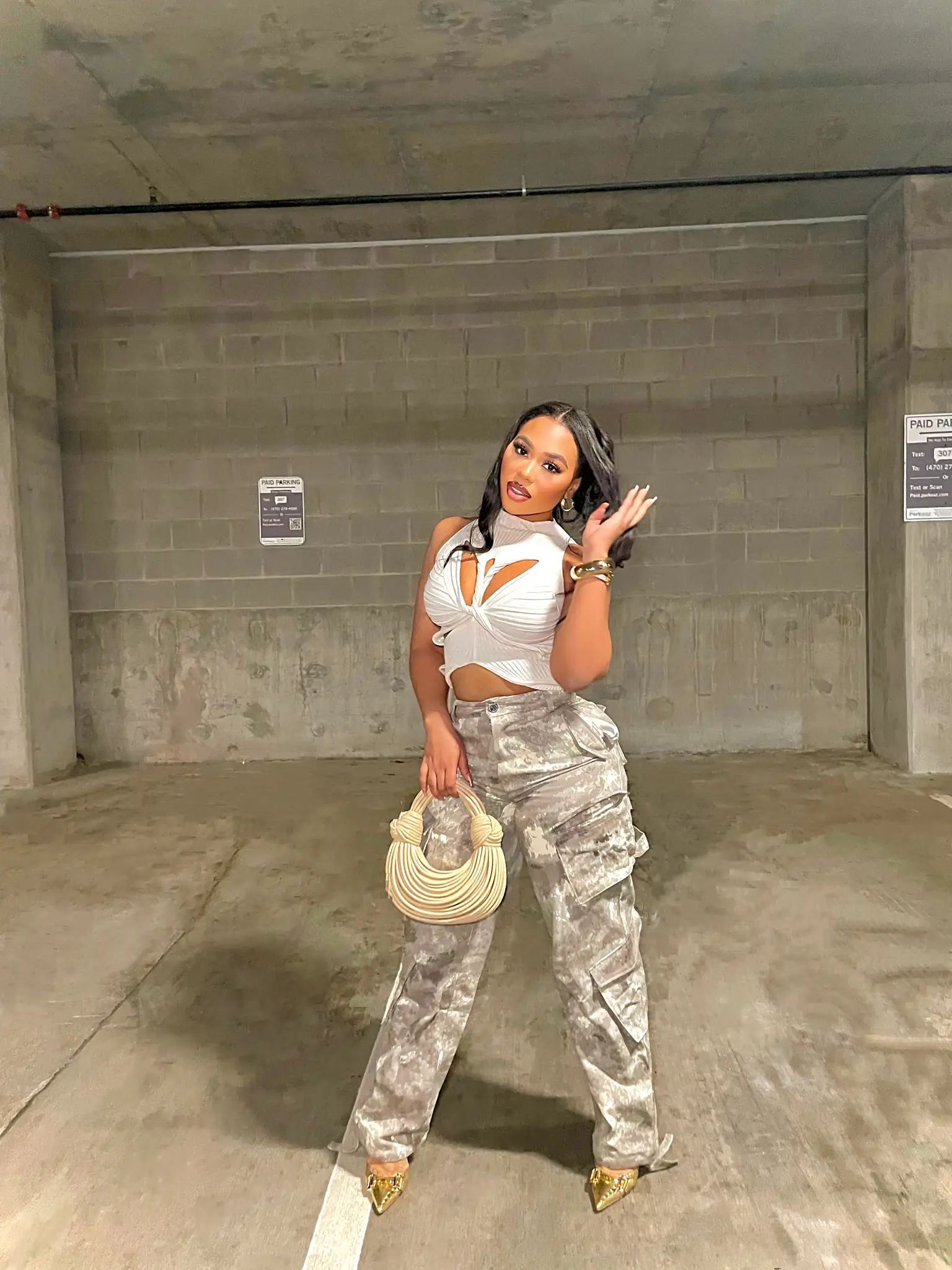 HOW YOU SHOULD STYLE CARGO PANTS🖤🪩