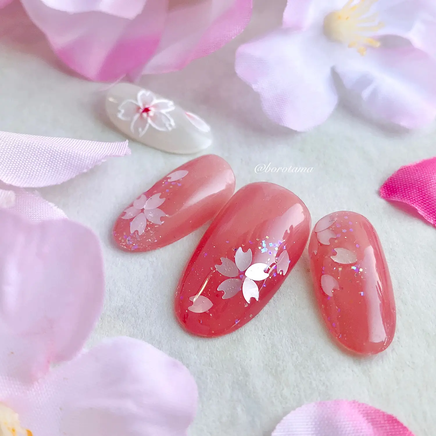 🌸CANMAKE×SHEIN 桜ネイル🌸 | borotamaが投稿したフォトブック | Lemon8