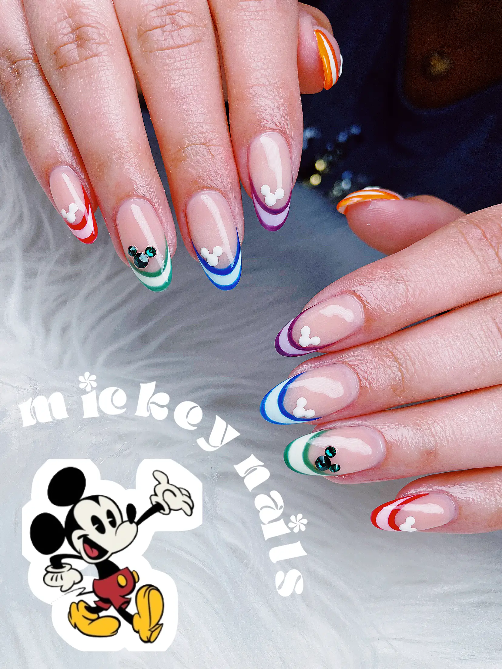 Disney Mickey Mouse Nail Art 