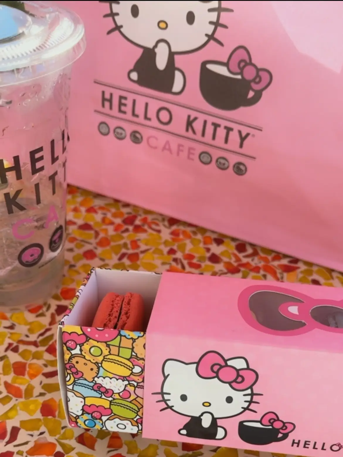 NEW ROBLOX FREE ITEM- 😍💖 *MY HELLO KITTY CAFE* 