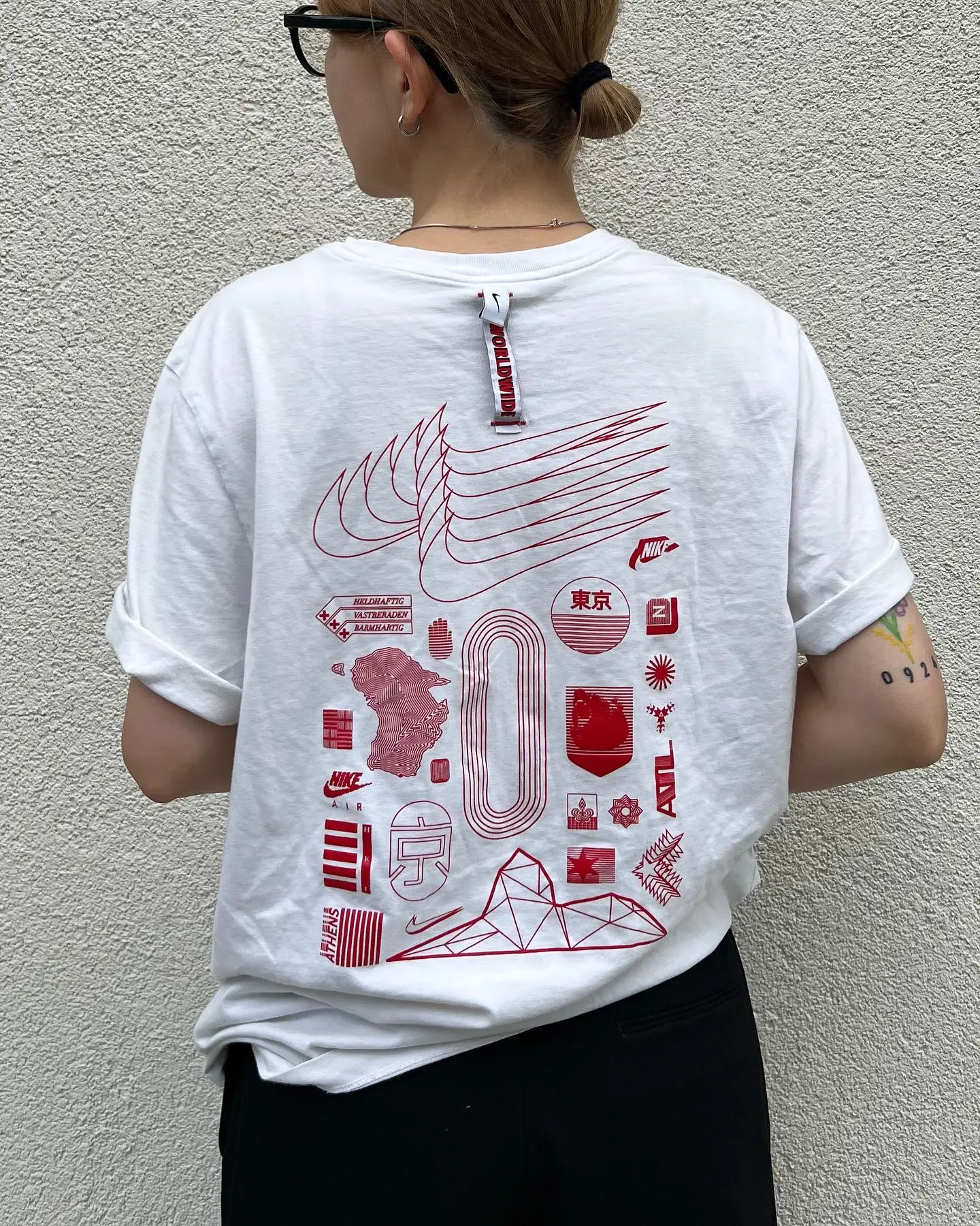 新品　NIKE　ジョーダン　１枚で着てもレイヤードにも使いやすい高機能トップス 新品 NIKE ジョーダン 1枚で着てもレイヤードにも使いやすい高