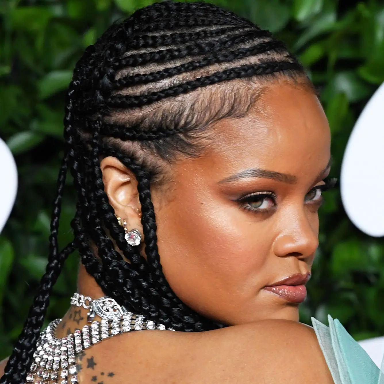 Braids vs. Wigs for Your Perfect Vacation Look Gallery