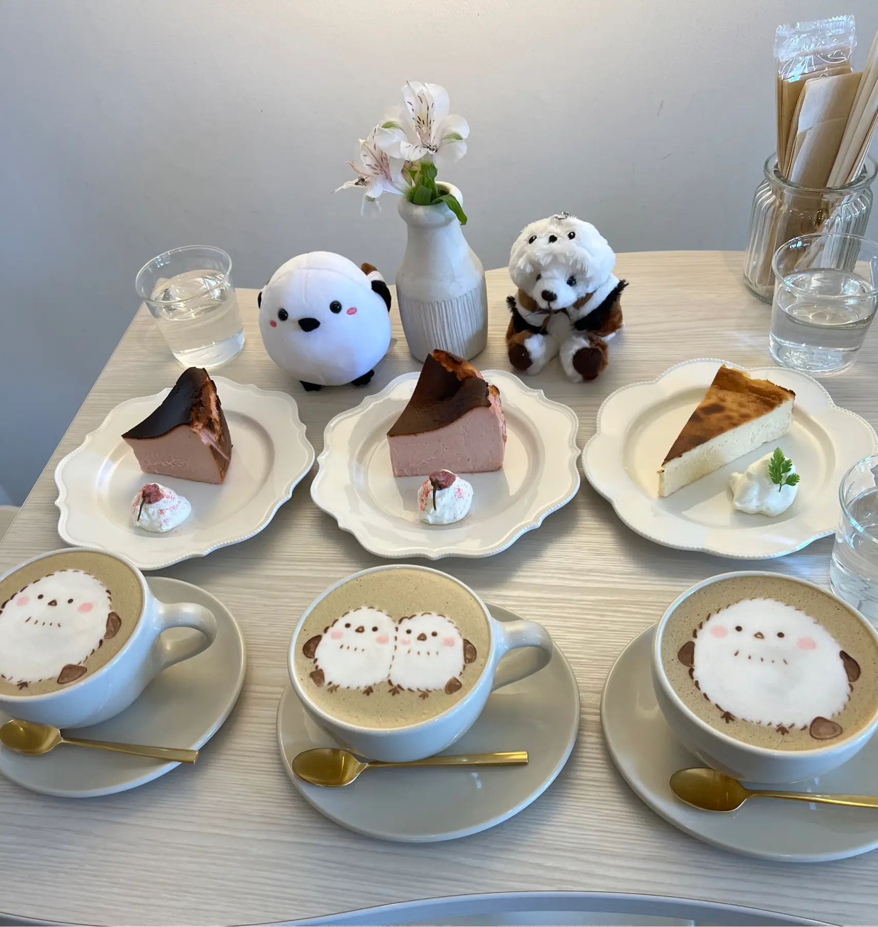 シマエナガが可愛い❤️ | りんちゃんが投稿したフォトブック | Lemon8 