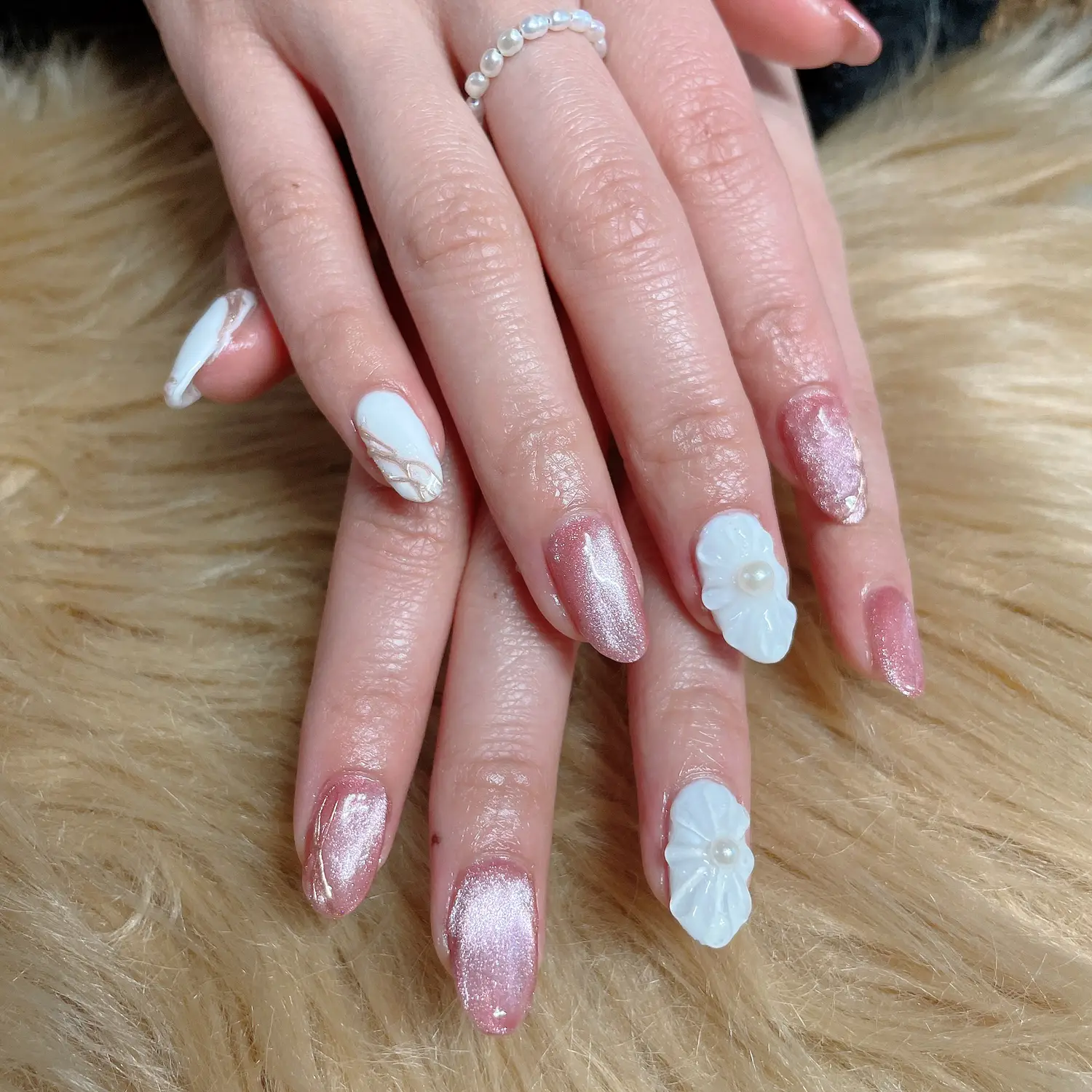 マグネット✖️フラワーネイル | 𝔸𝕚𝕣𝕚  nailsが投稿したフォト