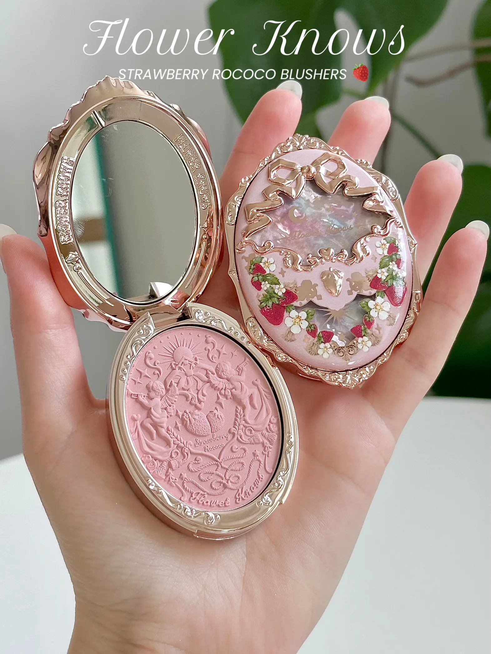 Flower Knows Strawberry Rococo Embossed Blush - 03 Classic Ballet makeup