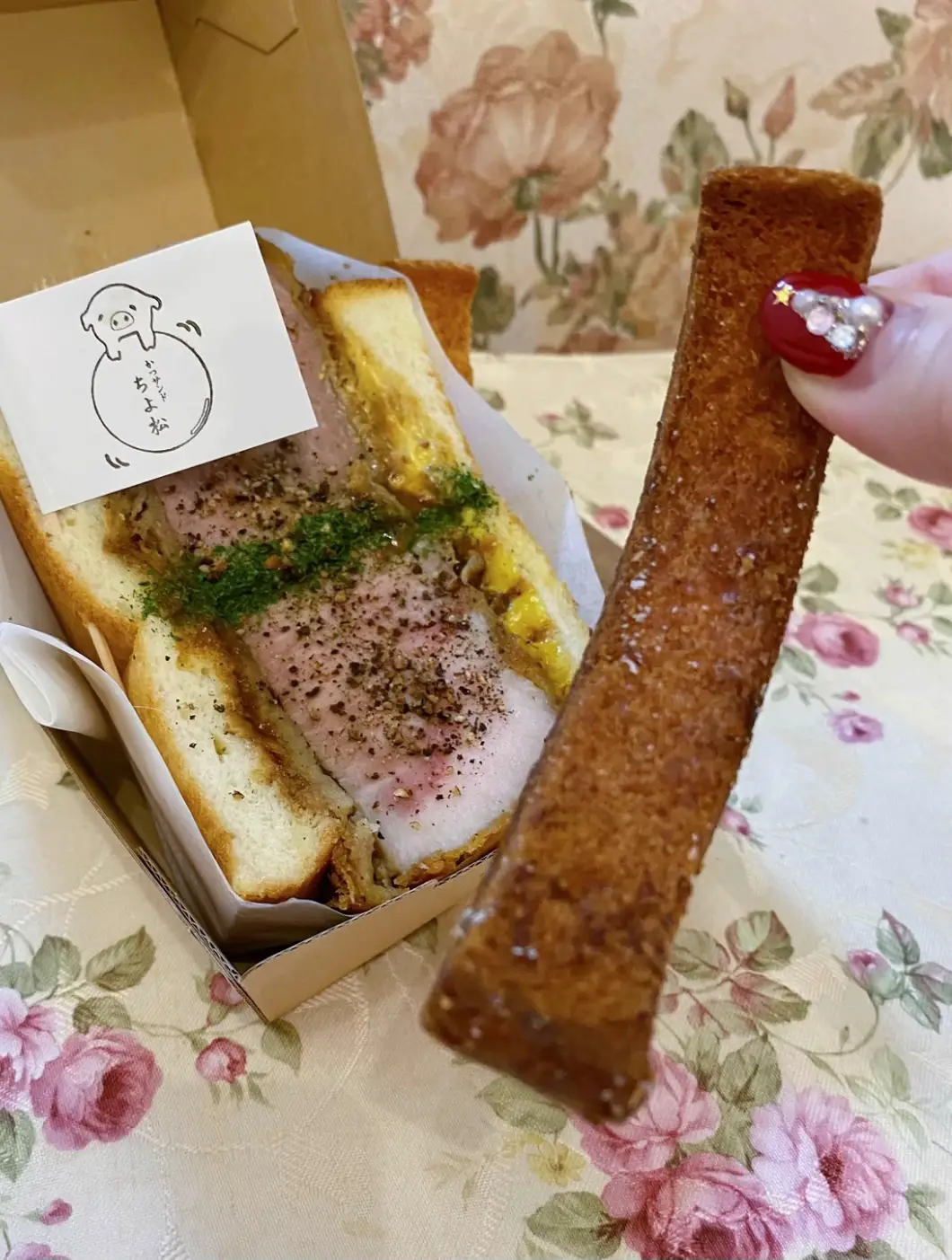 かつサンド ちよ松（大阪・梅田）日本一分厚いカツサンド🐖 | fox.osaka 大阪グルメが投稿したフォトブック | Lemon8