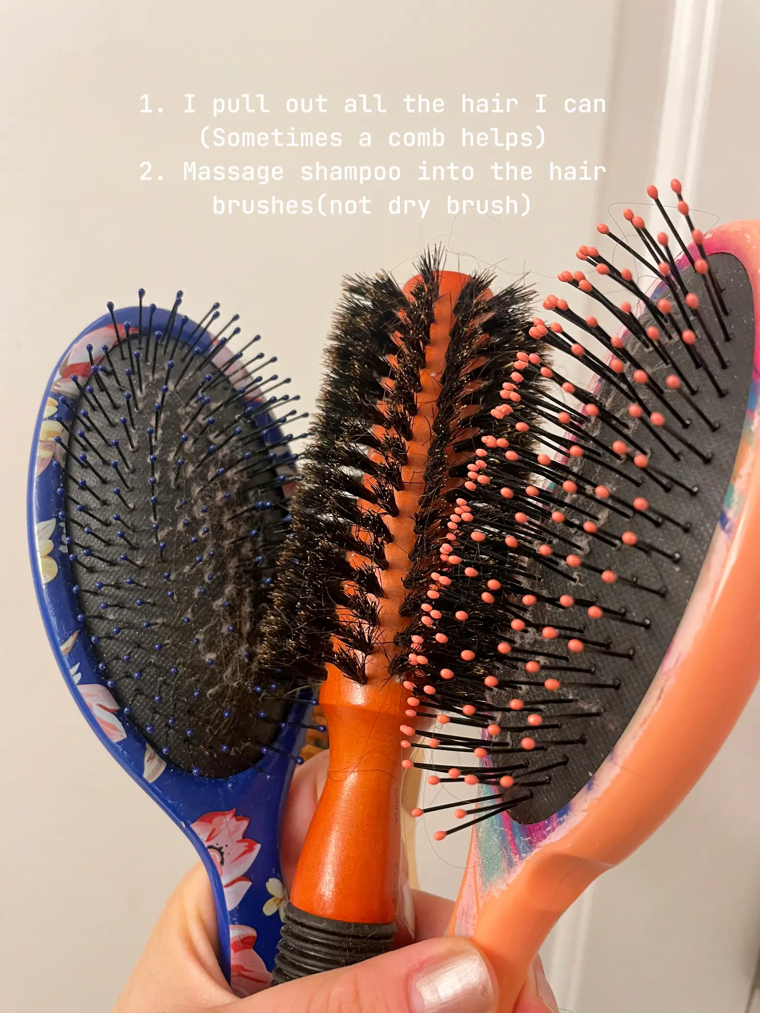 Hair brush cleaner solution 