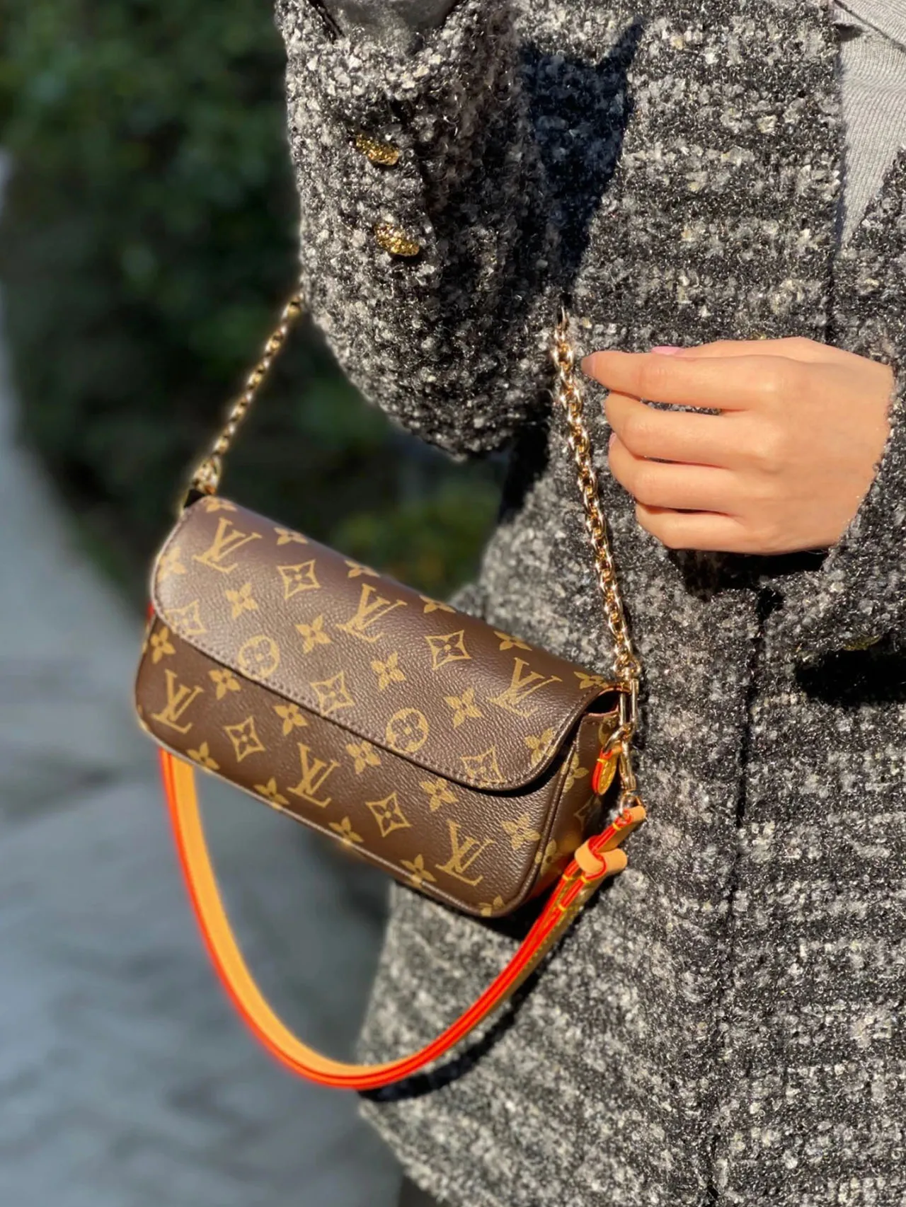Lv Wallet On chain Ivy in 2023  Louis vuitton bag outfit, Louis vuitton  bag, Louis vuitton wallet on chain