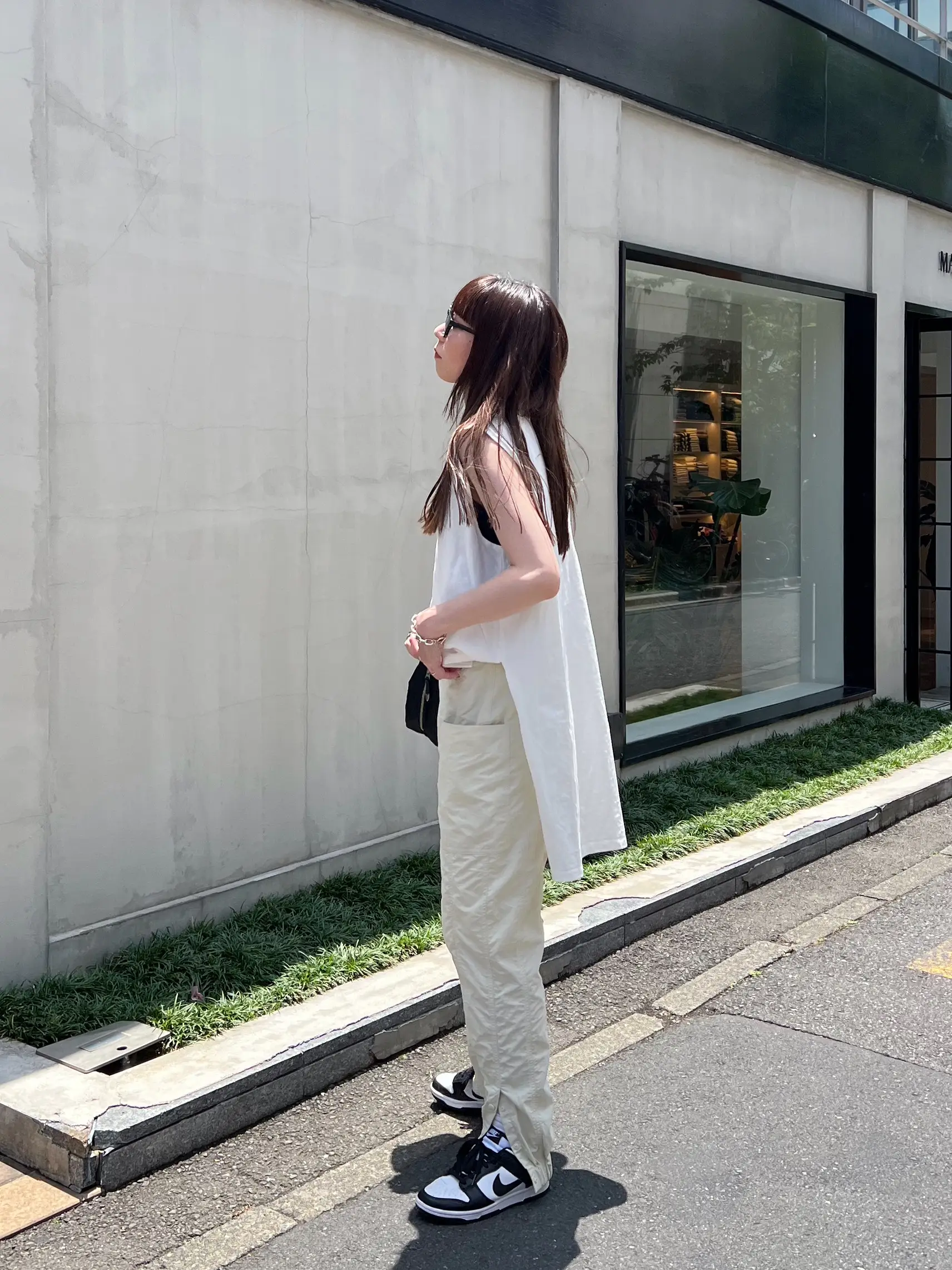 夏フェスにもオススメ】スポーティーなオールホワイトコーデ | MINAEが 