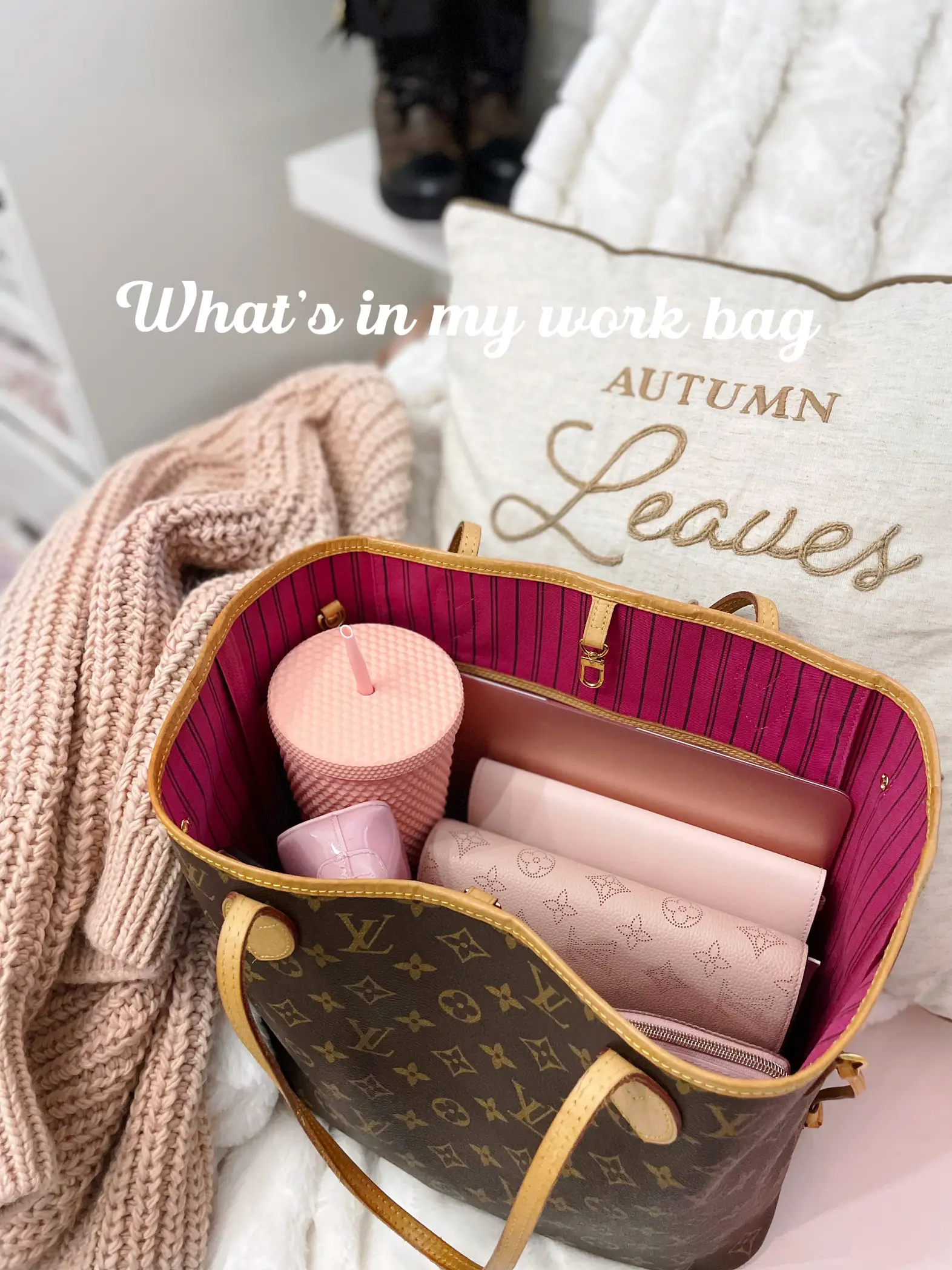 What's in my bag, Gallery posted by Chevonne Dixon