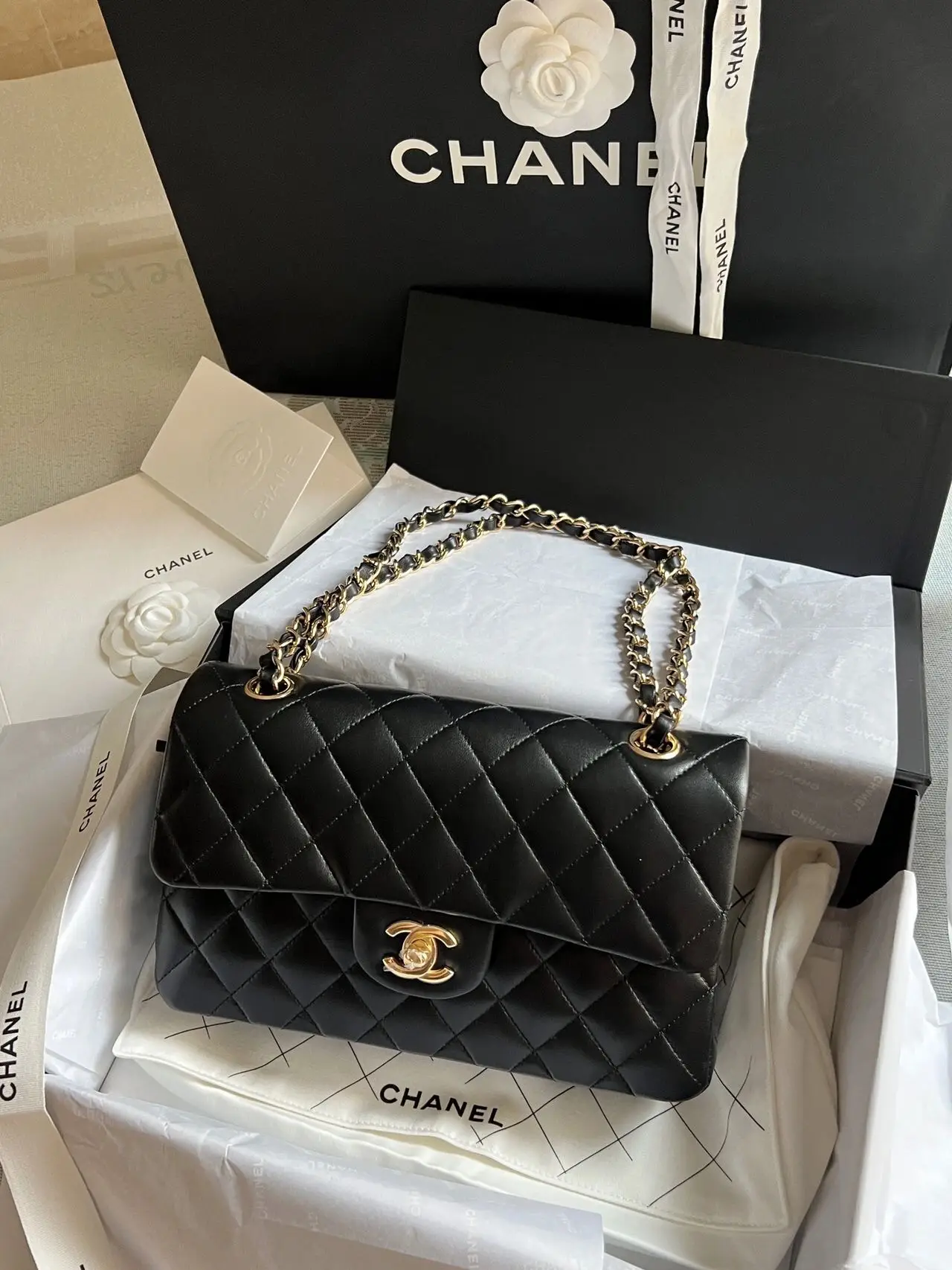 Unboxing my new Chanel Double Flap Bag ✨ Vintage Chanel Classic Double Flap  Small (try on) 