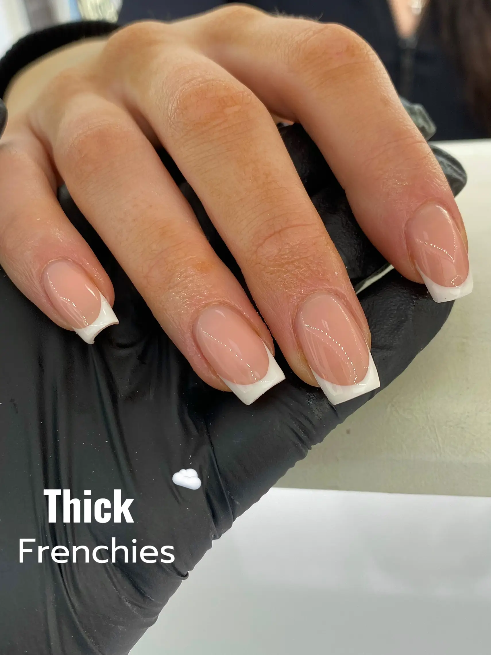 The Modern French Manicure: 2 Ways To Create A Chic Micro French Manic –  BLUSH