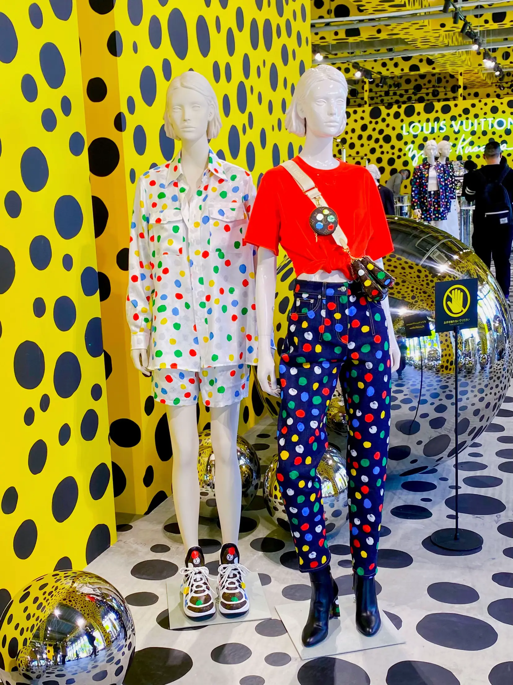 We saw the Yayoi Kusama robot at Louis Vuitton and it's terrifying