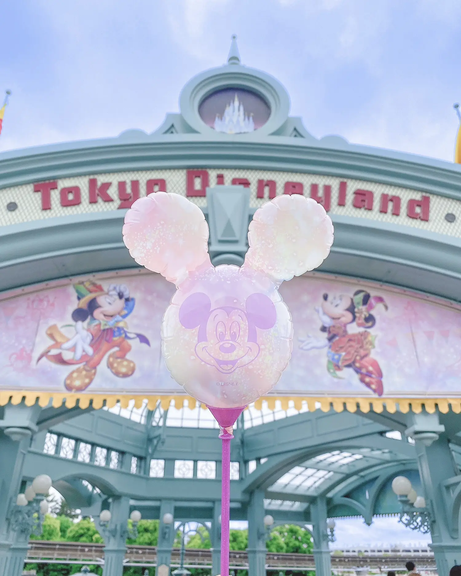 今日から発売🌈ディズニー40周年🏰手持ちバルーン🎈 | みさきてぃが