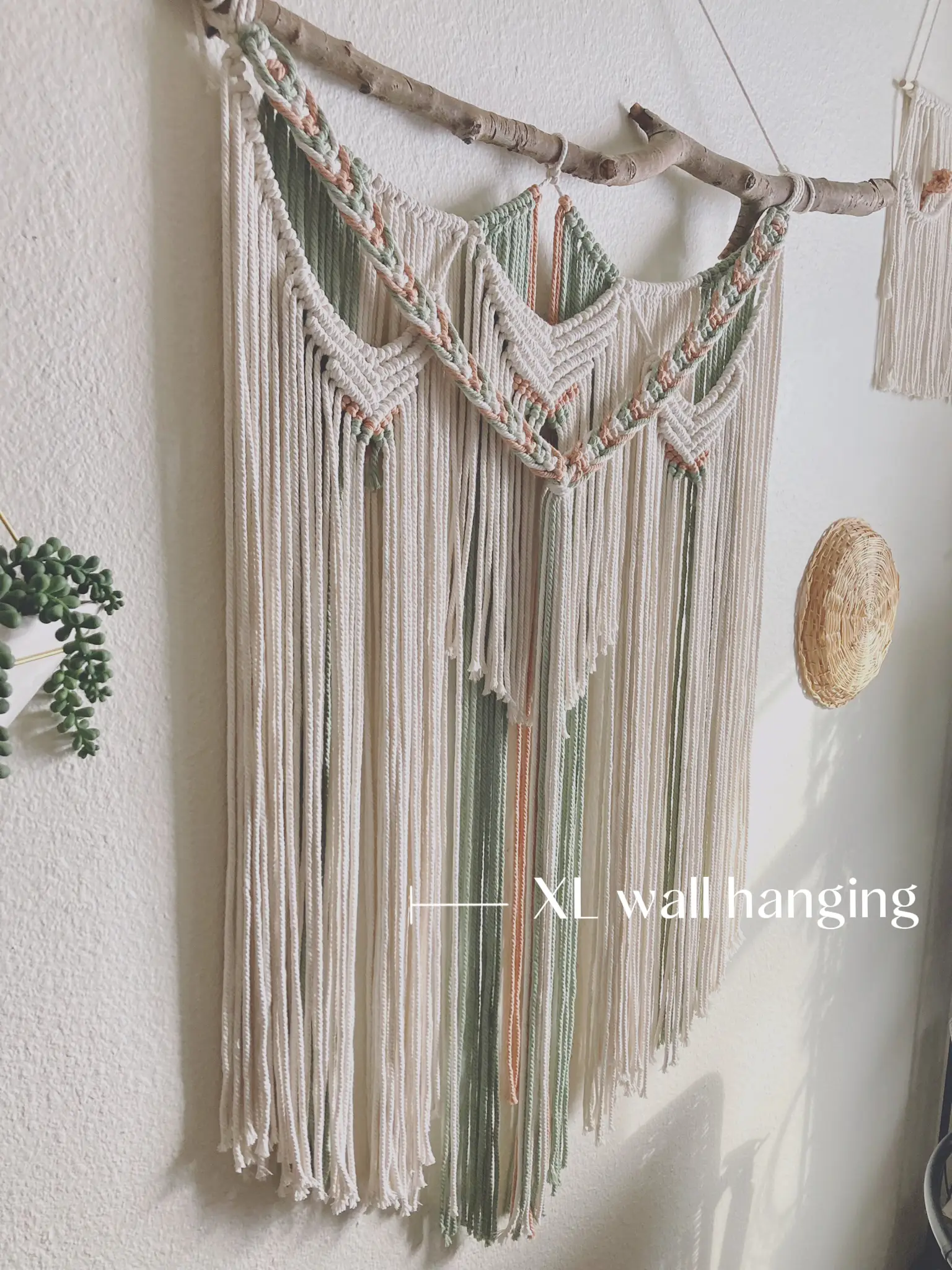 Yarn and Colors Three is a Charm Wall Hanging 2.0 002 Cream Macramé Kit 