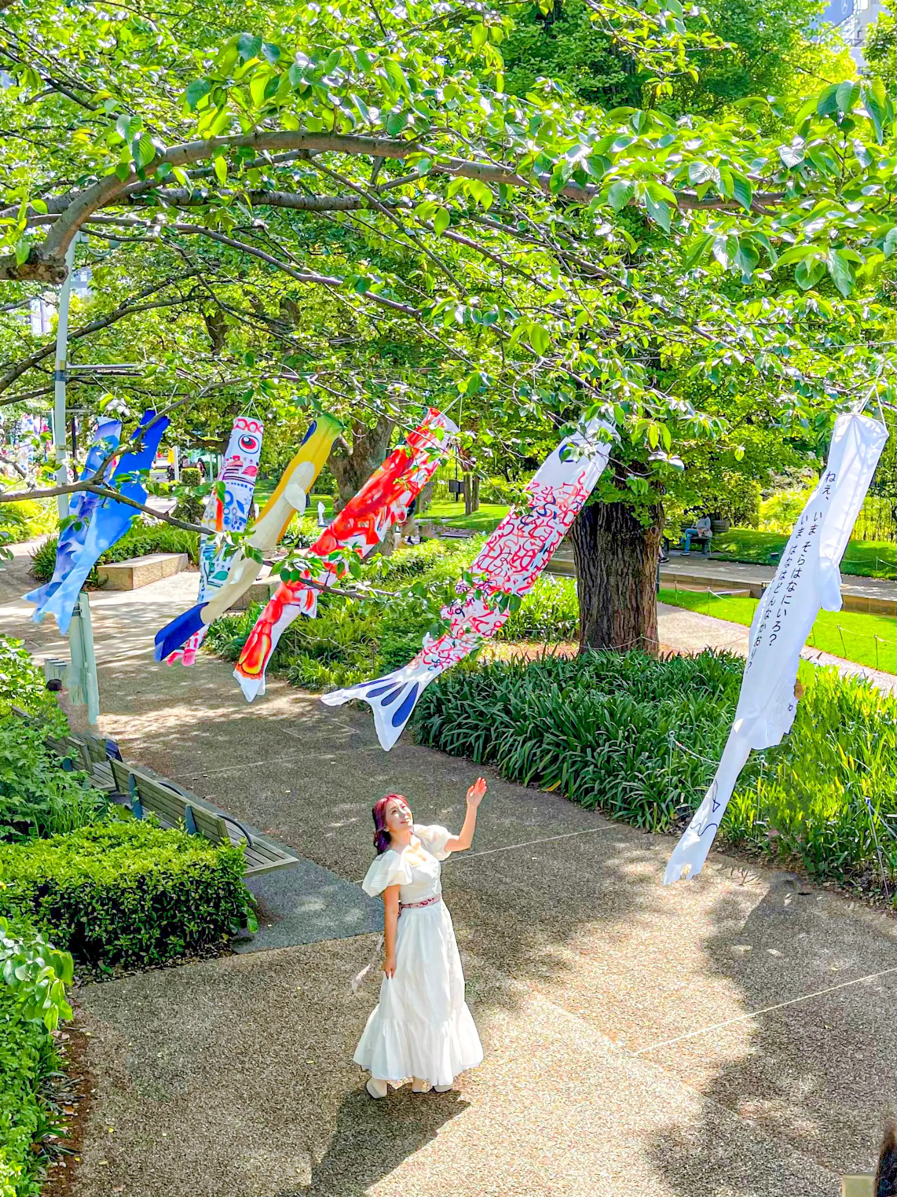 えっ六本木？】GWお散歩で行きたいアートな鯉のぼり🎏が100匹も空に