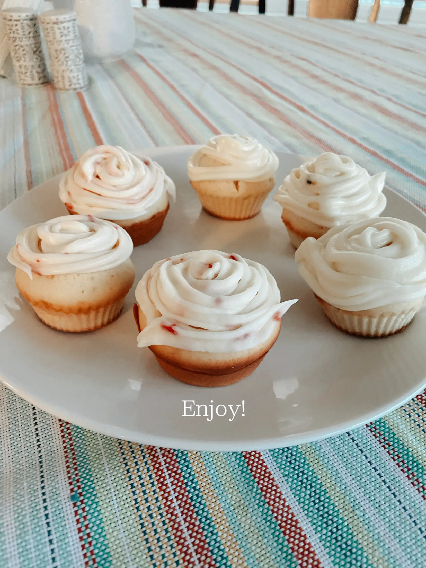 Cupcakes + recipe Gallery posted by Sofia Jordan Lemon8