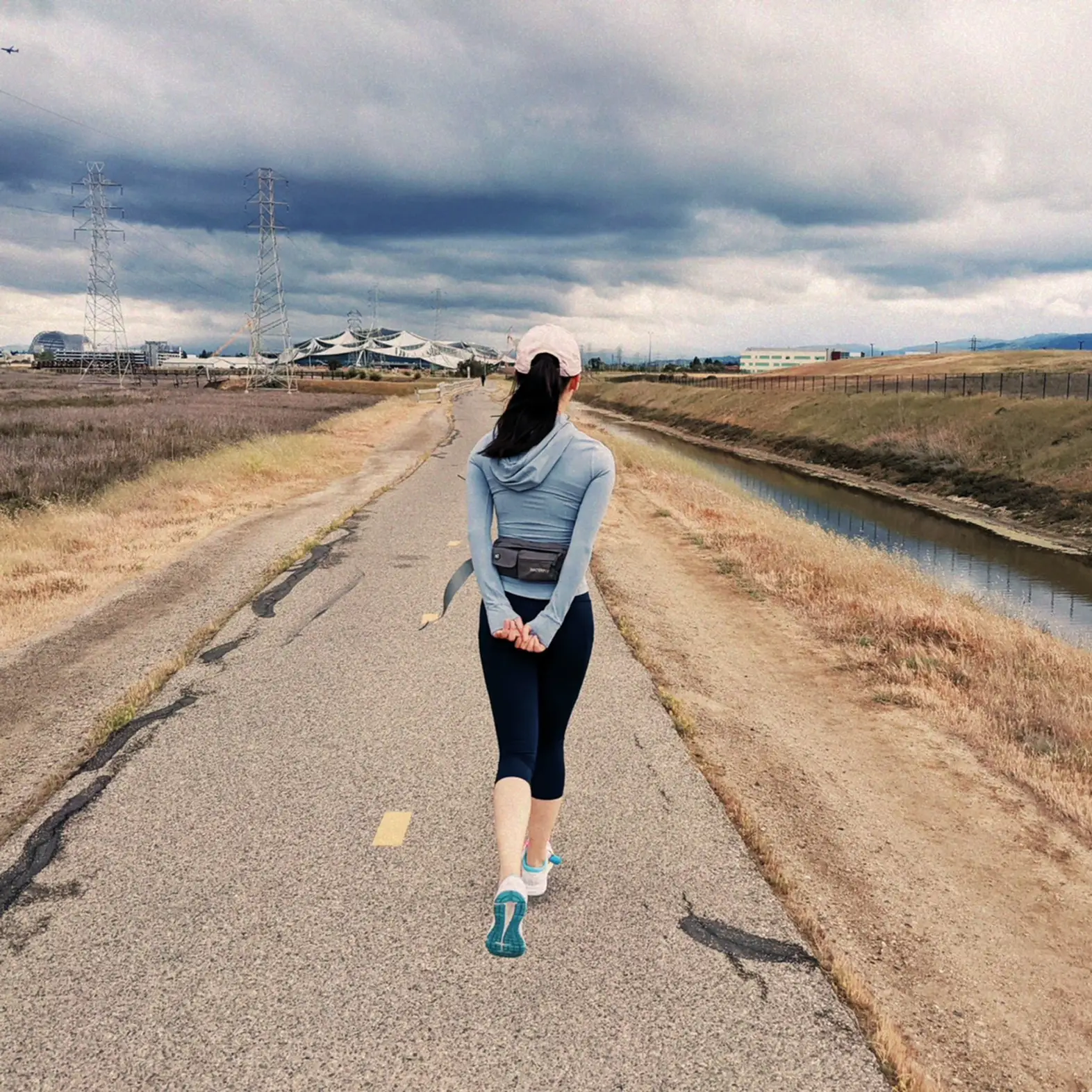 OOTD ｜ A blue day running with Lululemon