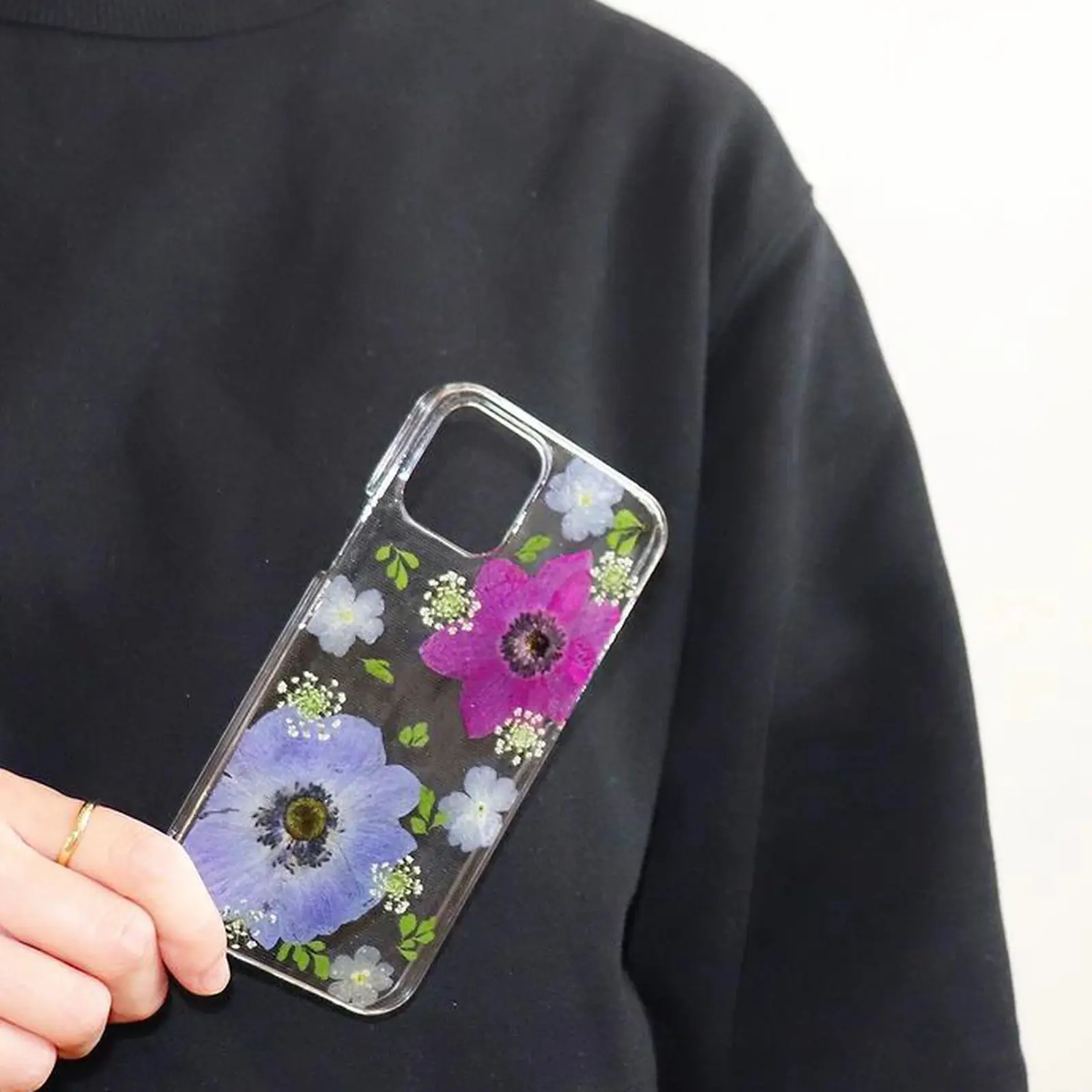 ハンドメイド＊押し花アネモネiPhoneスマホケース | merfleurが投稿