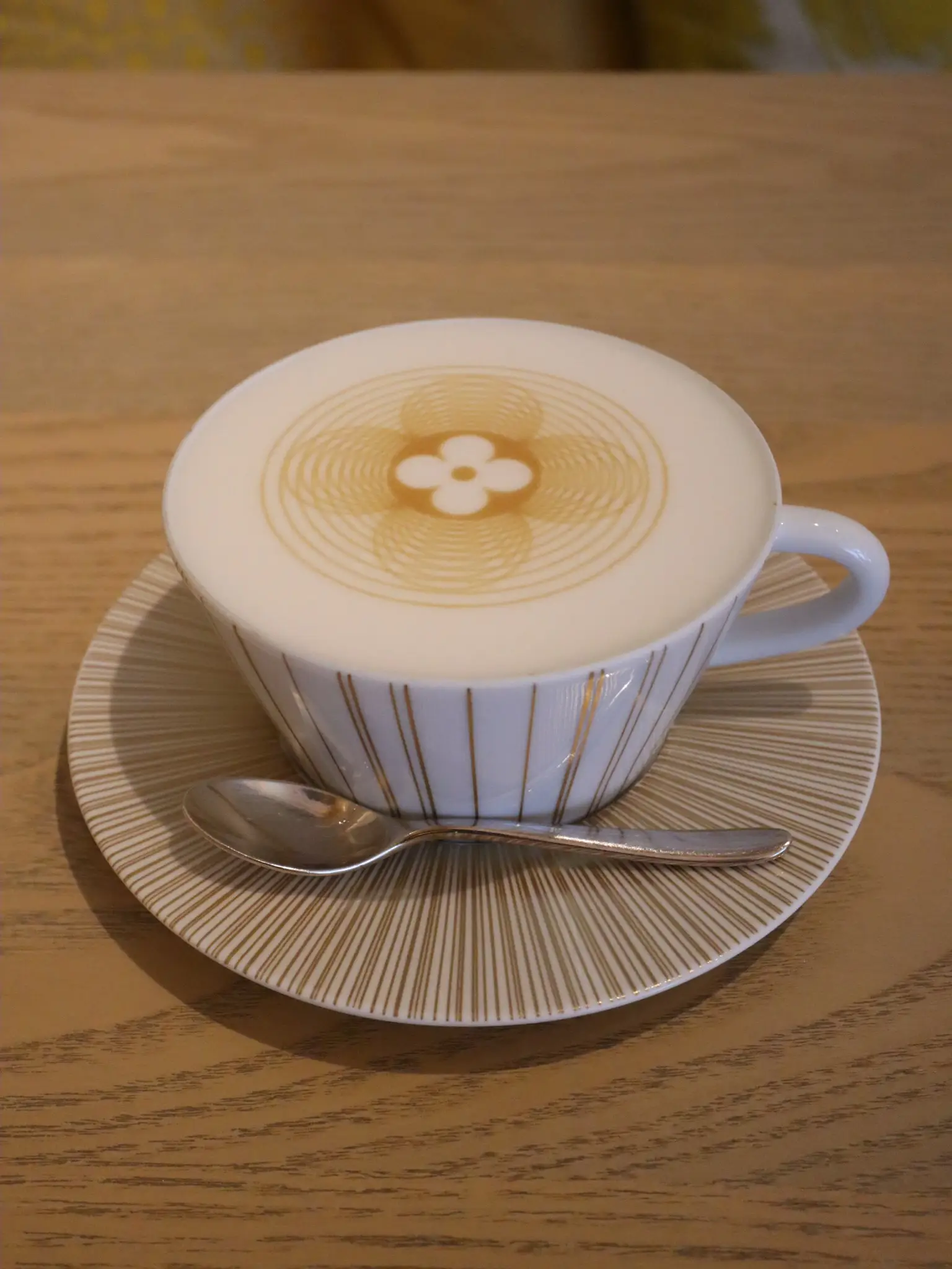 Mille-feuille and caffelatte at Le Café V (Louis Vuitton) in Osaka