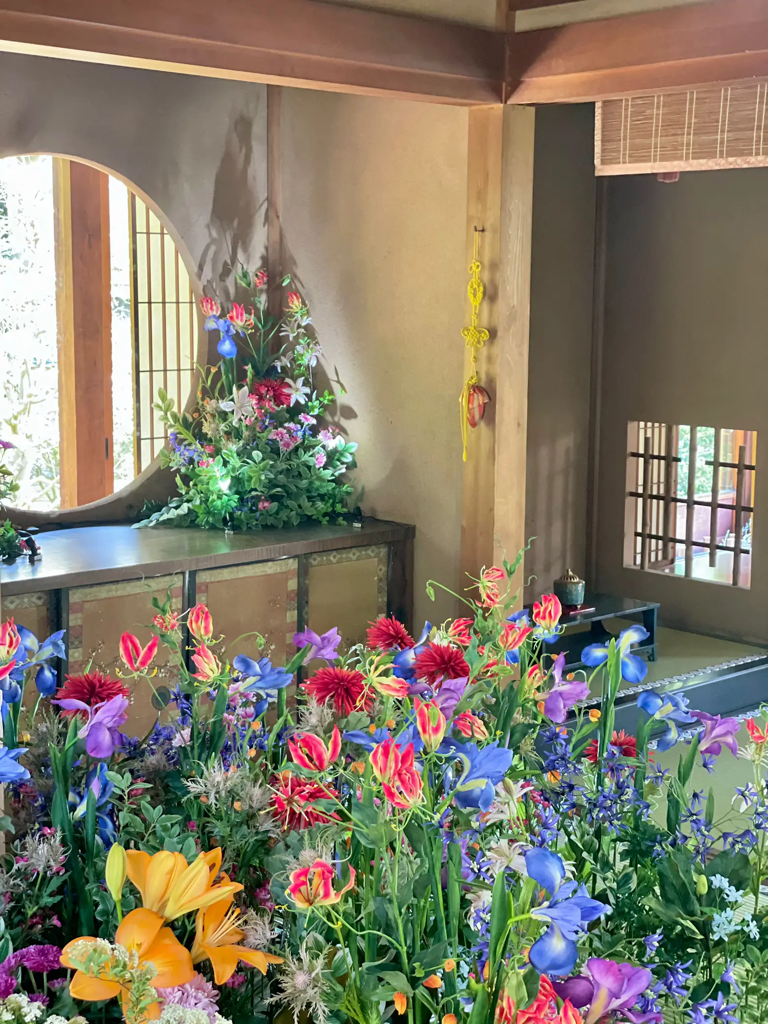 花咲く京都～お花で埋め尽くされた 雲龍院 悟りの間💐 | AKANEが投稿したフォトブック | Lemon8