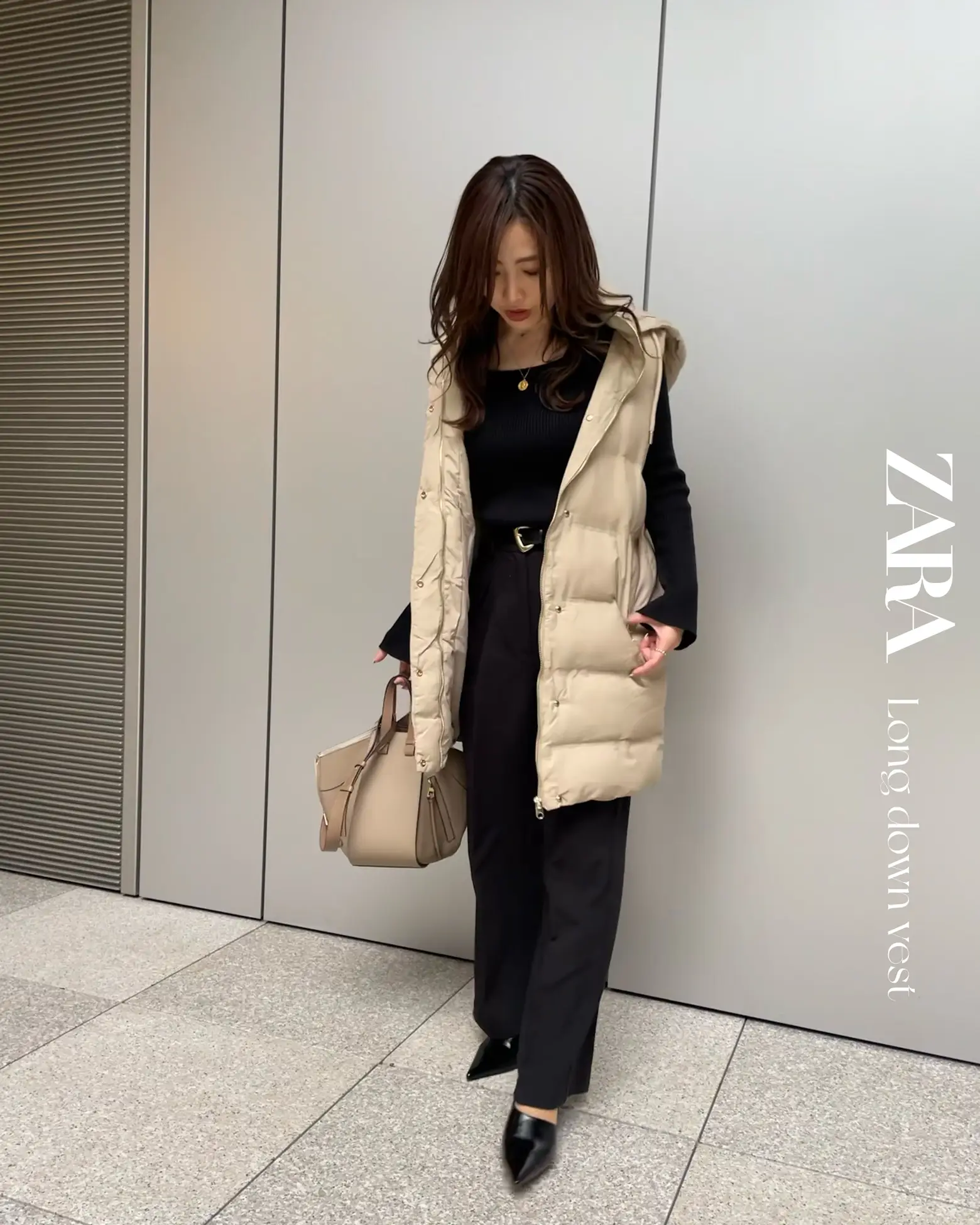 ZARA】ロングダウンベストの着痩せコーデ🖤 | asamimiiiiが投稿したフォトブック | Lemon8