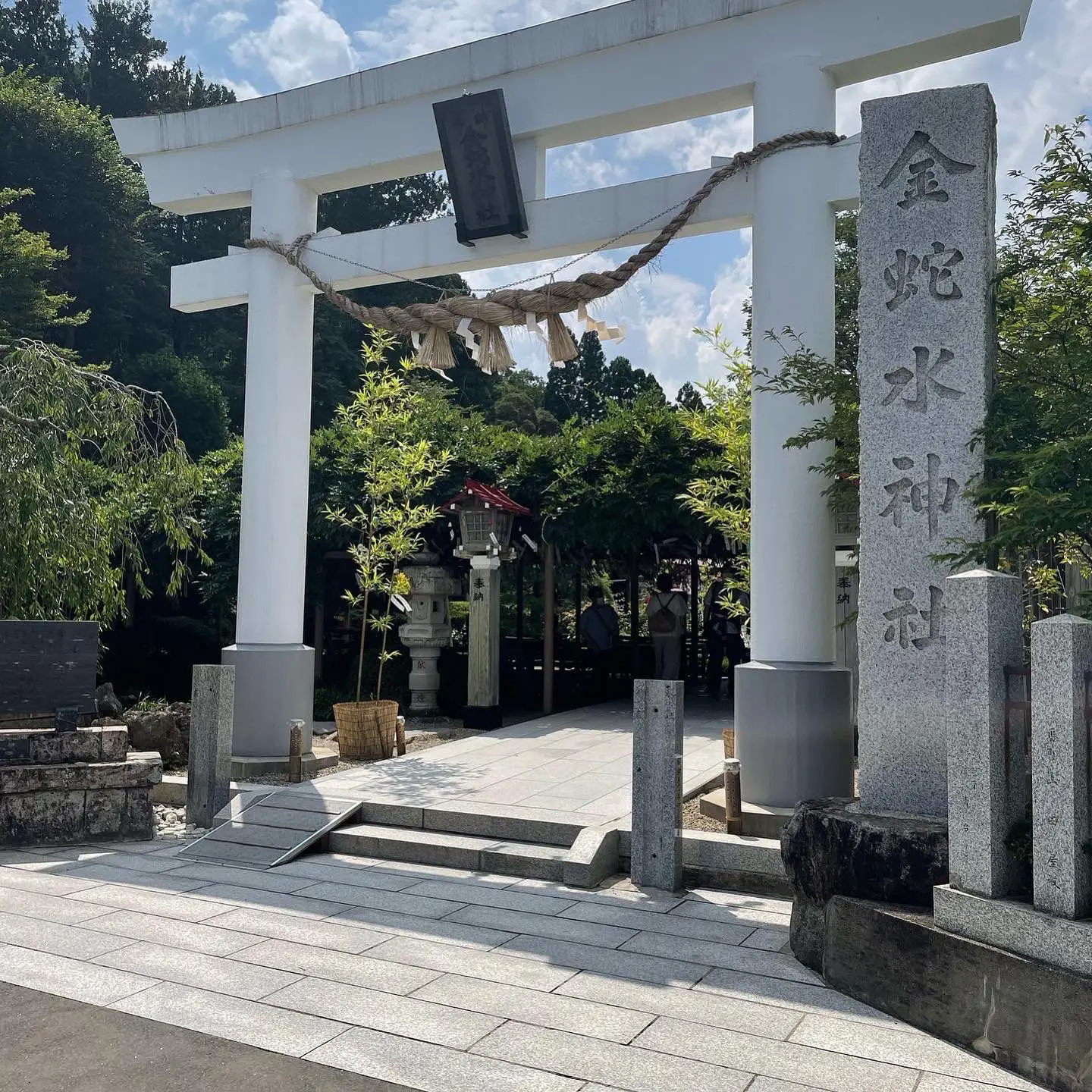 宮城】可愛い白い蛇が神様の神社 | もっと仙台が投稿したフォトブック