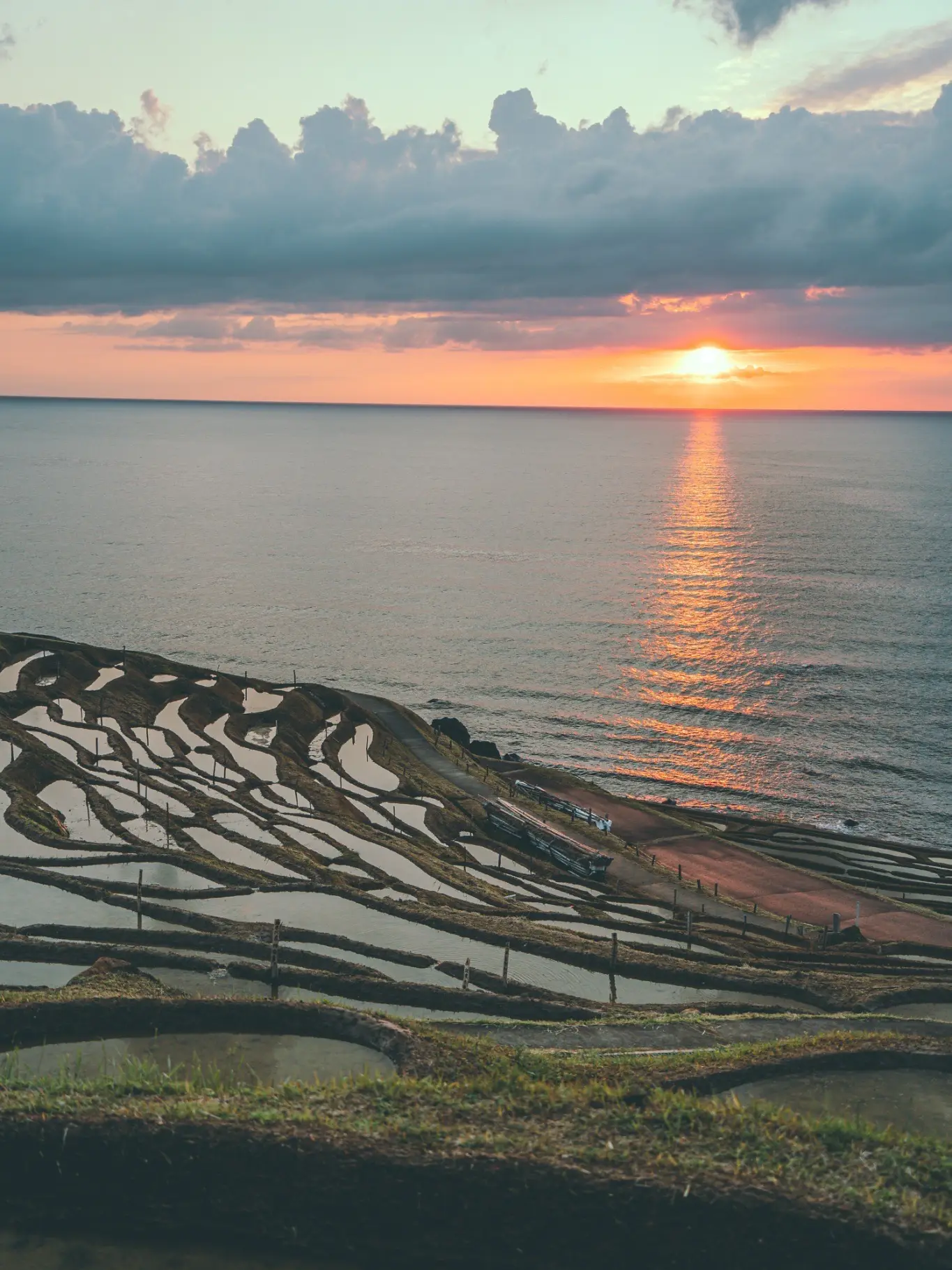 【石川県】農業世界遺産🌾白米千枚田が映える! | アンディトラベルが投稿したフォトブック | Lemon8