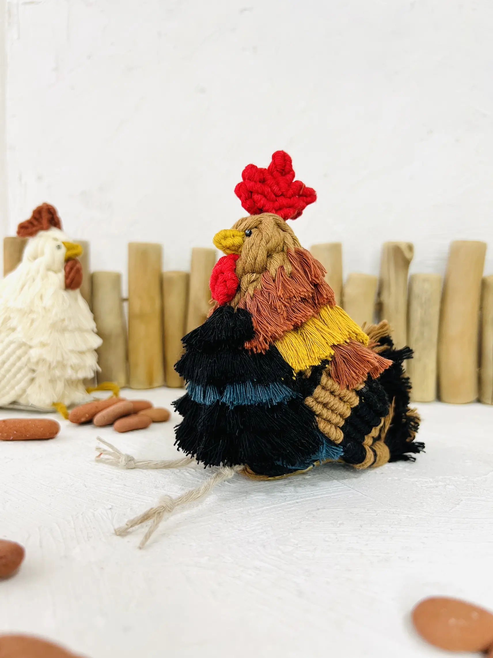 じゃれねこちゃんと花びらタッセルチャーム茶とら