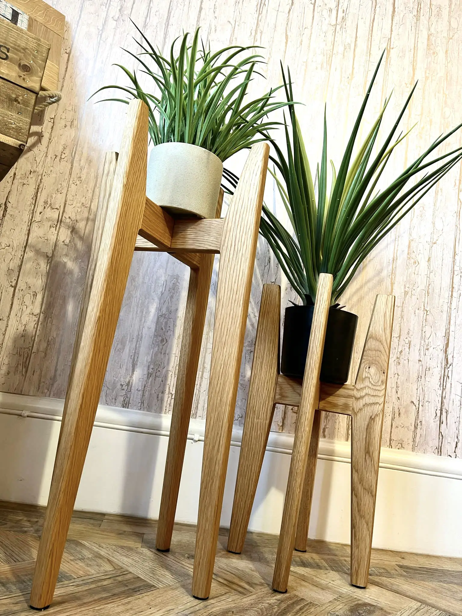 White Oak Plant Pot Stands | RocWoodが投稿したフォトブック | Lemon8