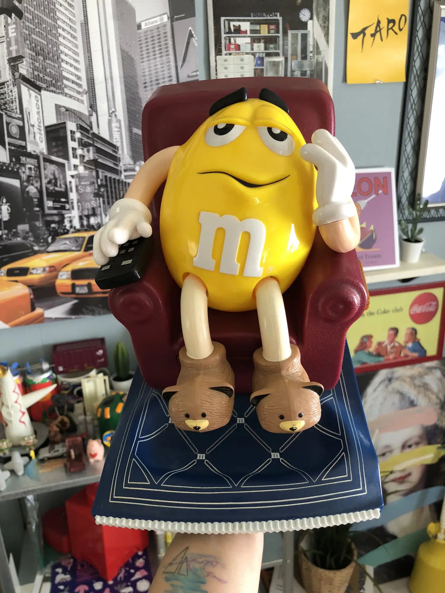m&m