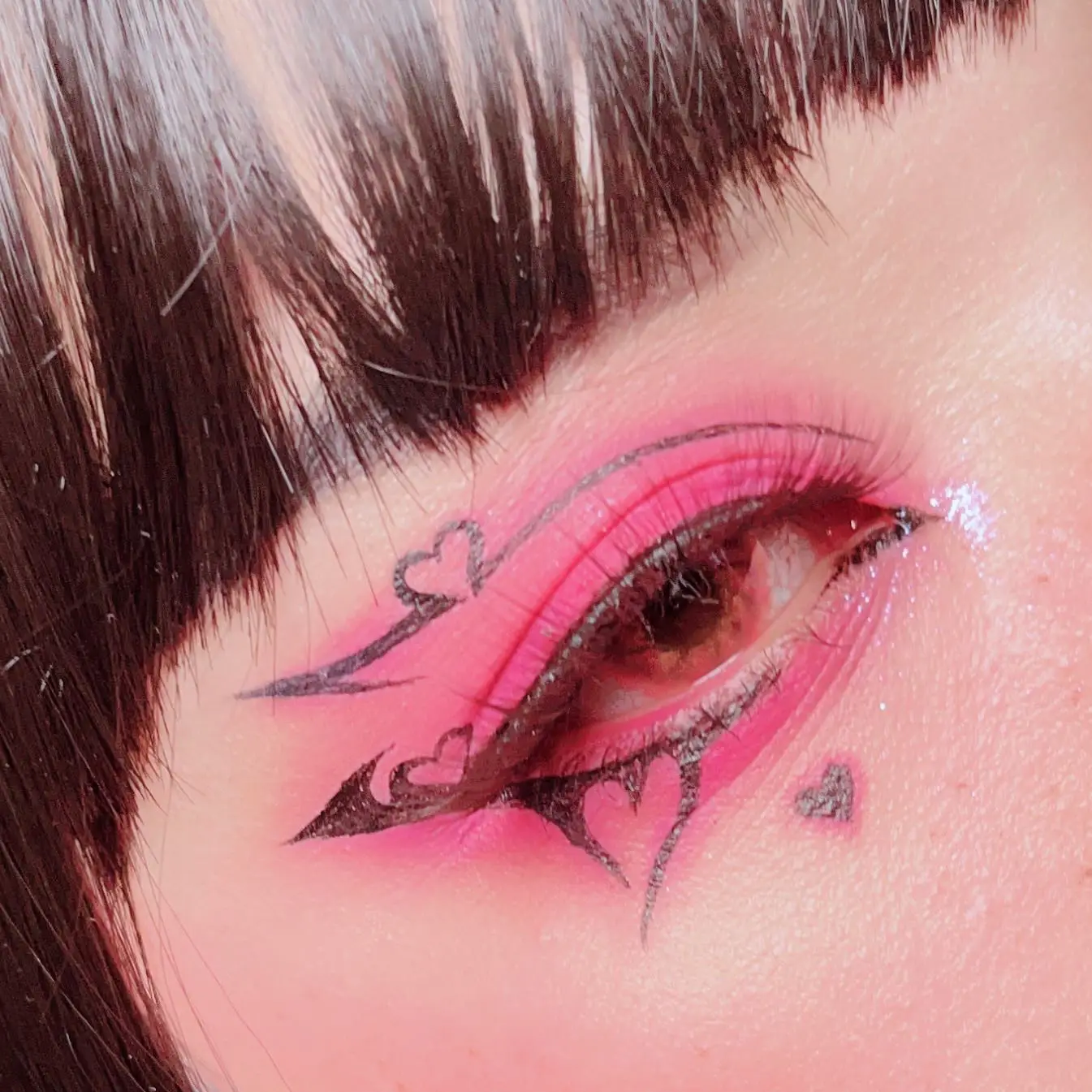 ハロウィンDEサキュバス風メイク♡ | Ayan_makeupが投稿したフォトブック | Lemon8