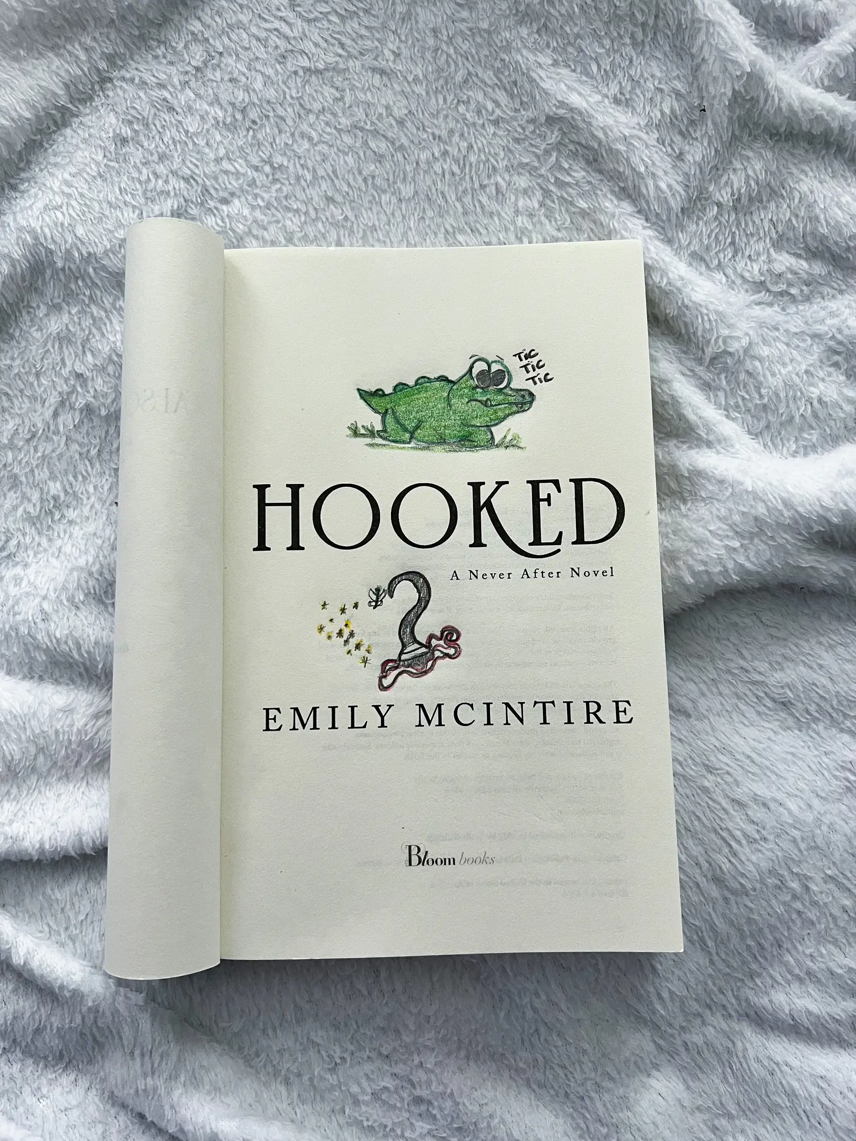 Hooked by Emily Mcintire🪝, Gallery posted by Sarah Ines