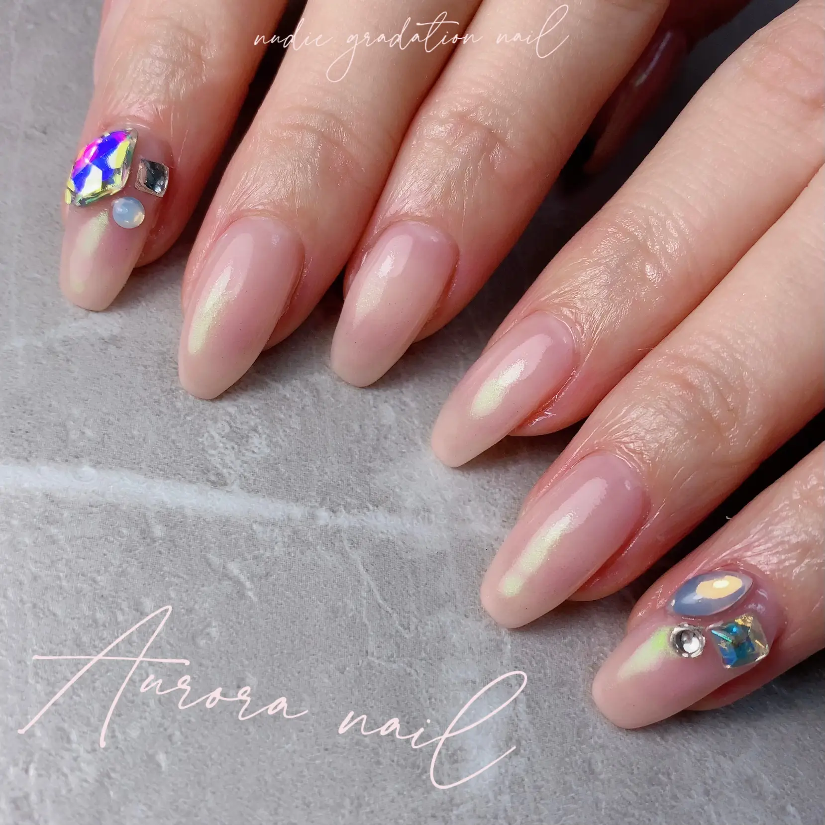 上品オーロラヌーディーグラデーションネイル✨ | nailsalonbriloが投稿したフォトブック | Lemon8