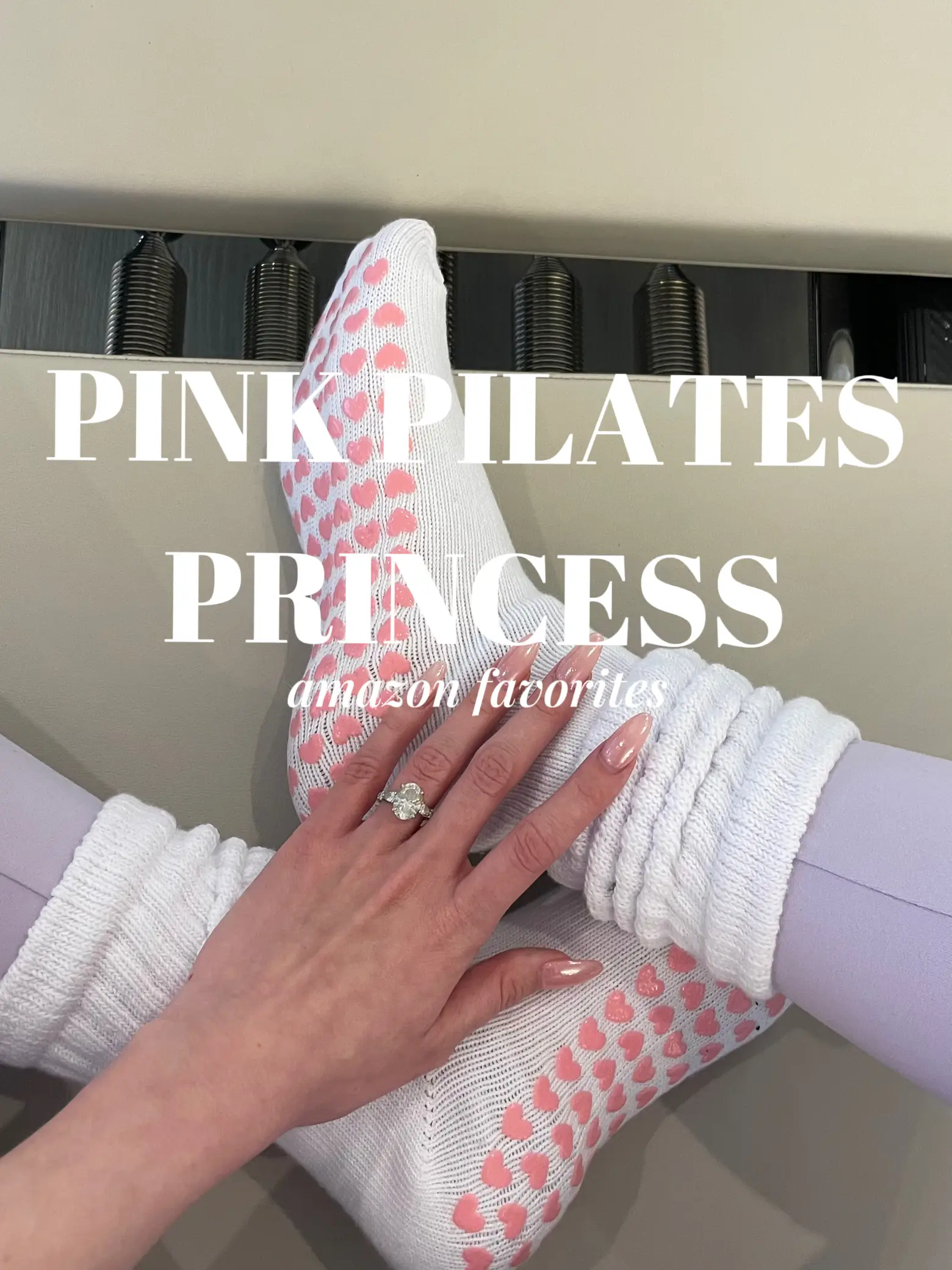 Crossover flare leggings 🤍 in my pink pilates princess era. The