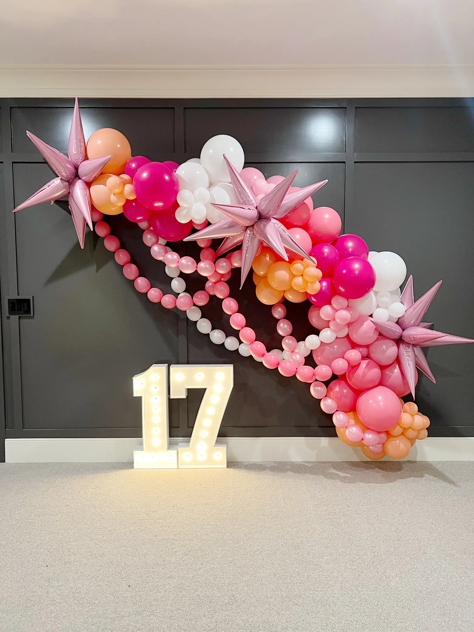 Birthday balloon garland, Gallery posted by BALLOU